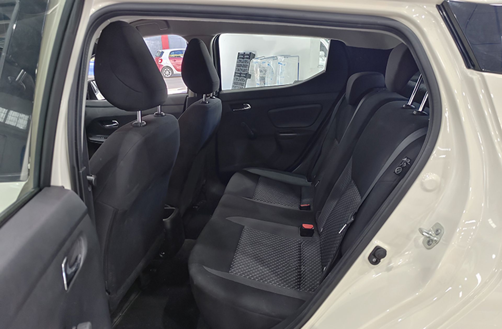 Nissan Micra IG-T 92 Acenta CVT - foto 15
