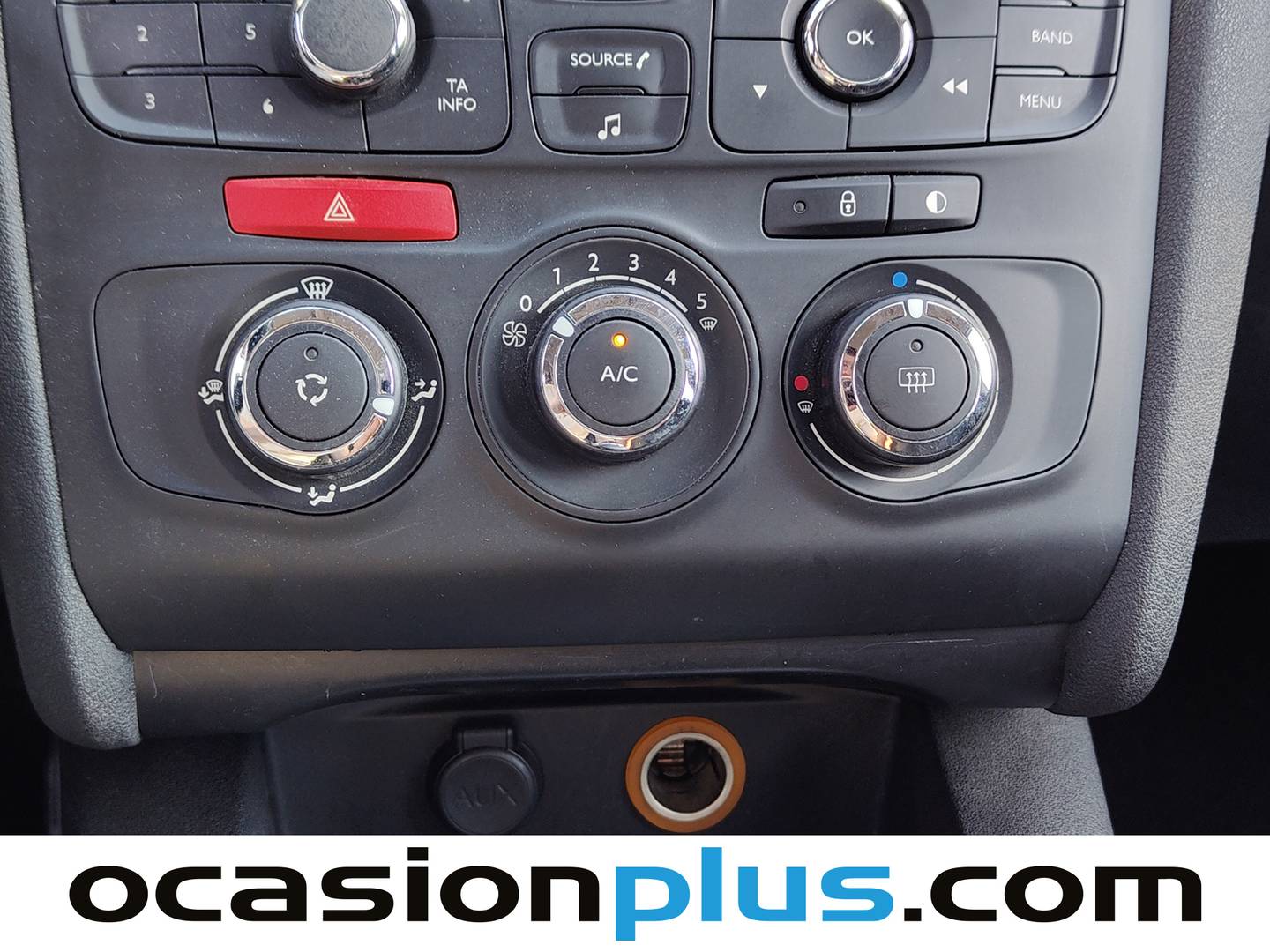 Equipamiento del Citroën C4 Citroën C4 1.6 HDI Tonic  (92 CV)