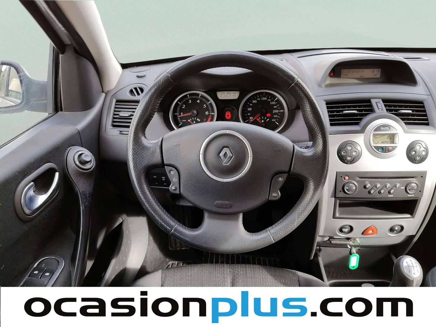 Renault Mégane Renault Megane Sedan Dynamique 1.6 16v (110 CV) manual