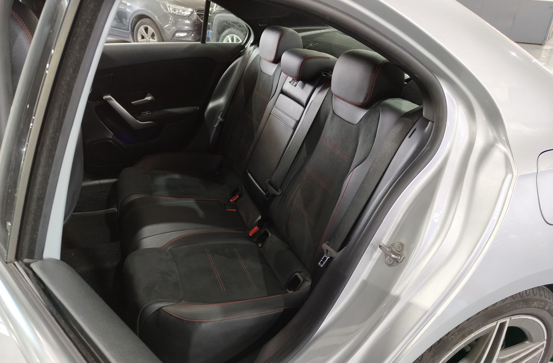 Mercedes-Benz Clase A 220 Sedán 4Matic Pack AMG - foto 14