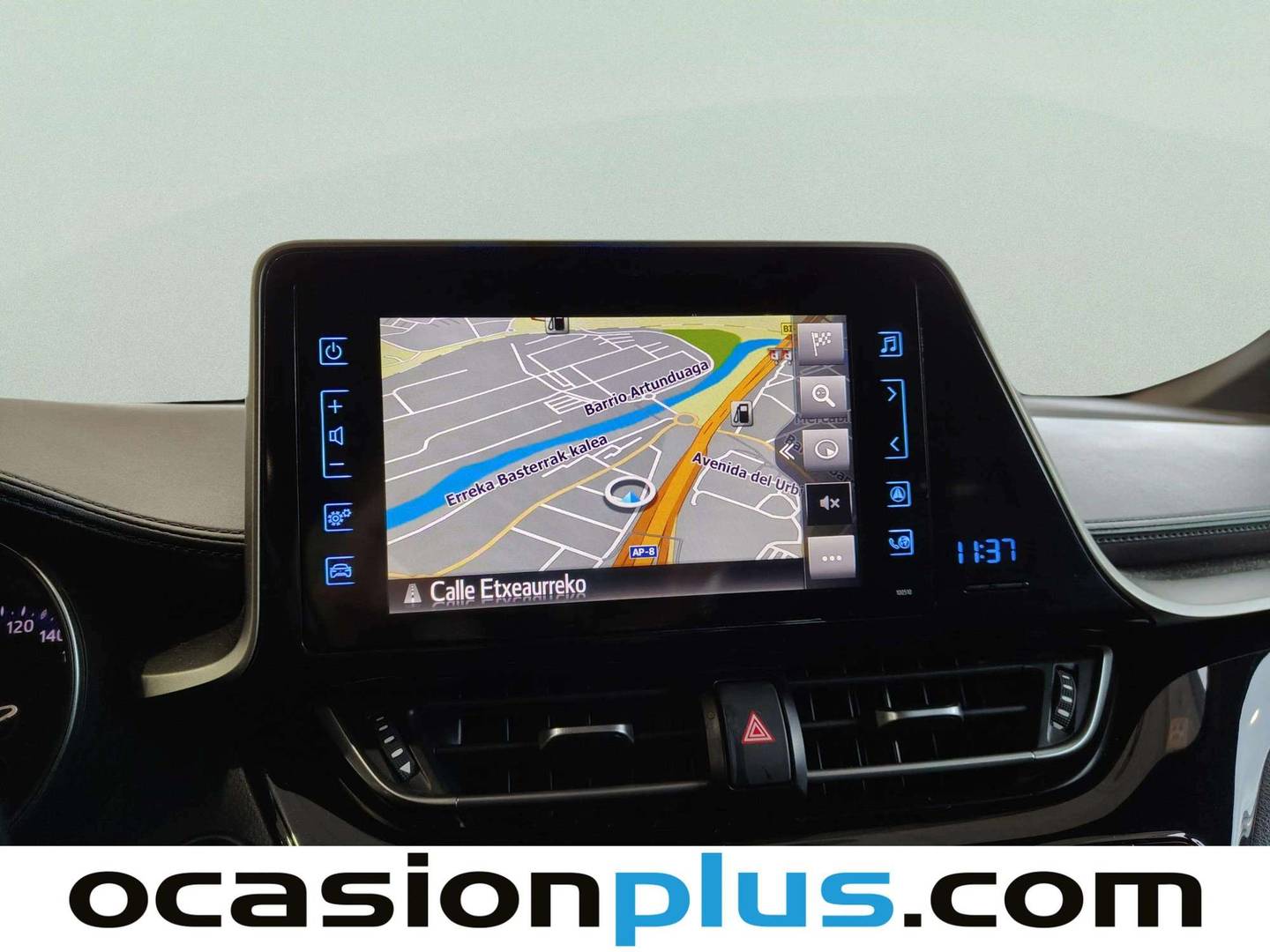 Foto Toyota C-HR Toyota C-HR 1.8 125H Advance (122 CV)