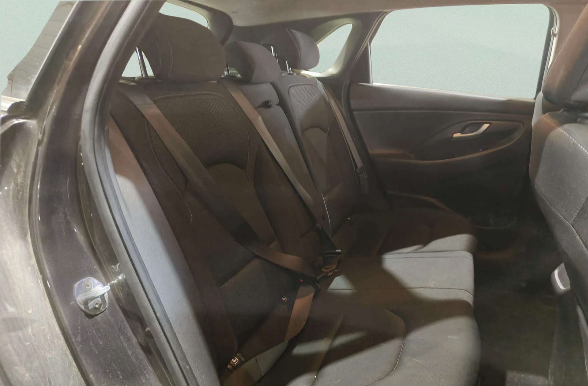 Hyundai i30 1.6 CRDi Tecno - foto 16