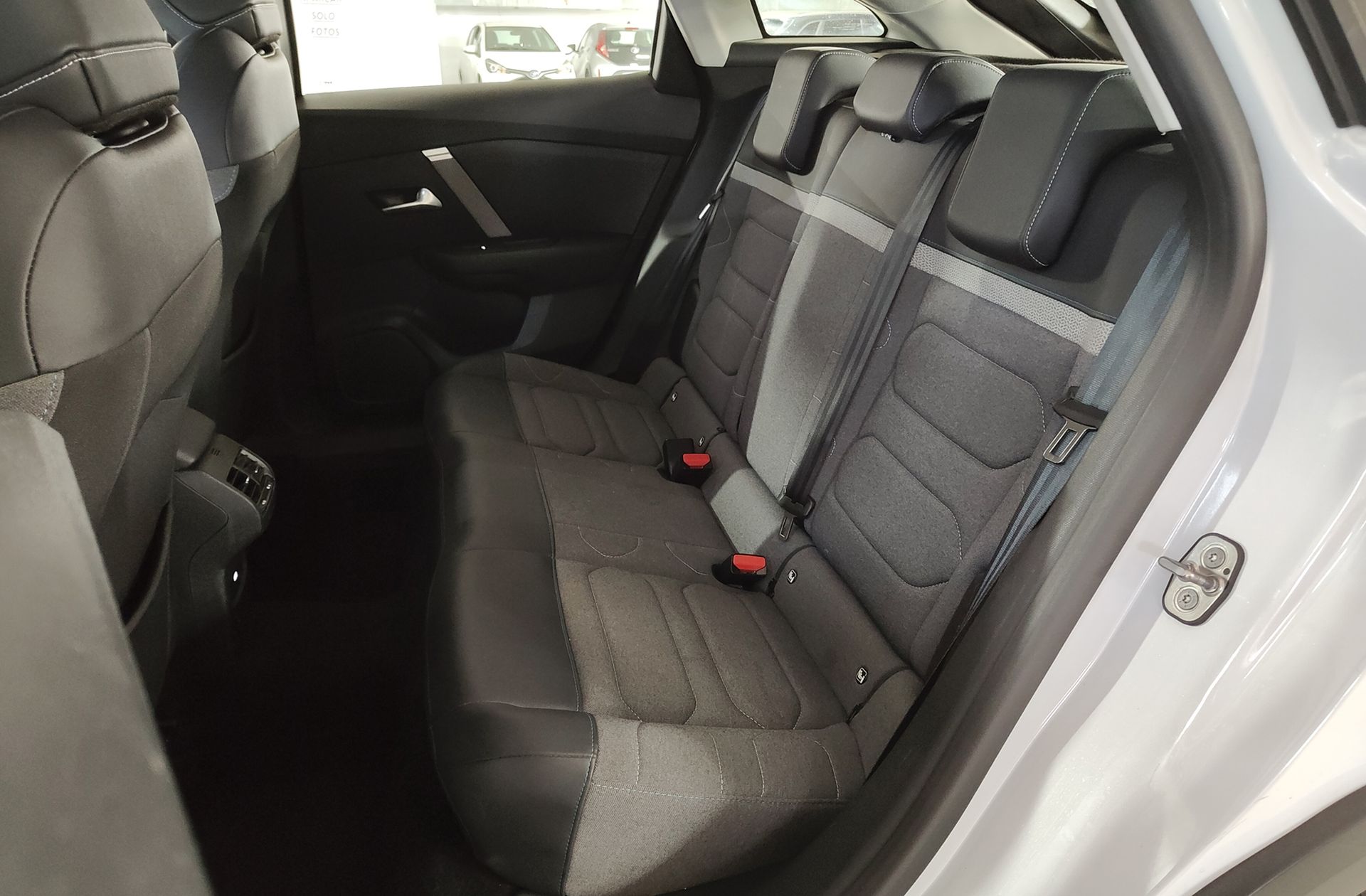 Citroën C4 PureTech 130 Plus - foto 12
