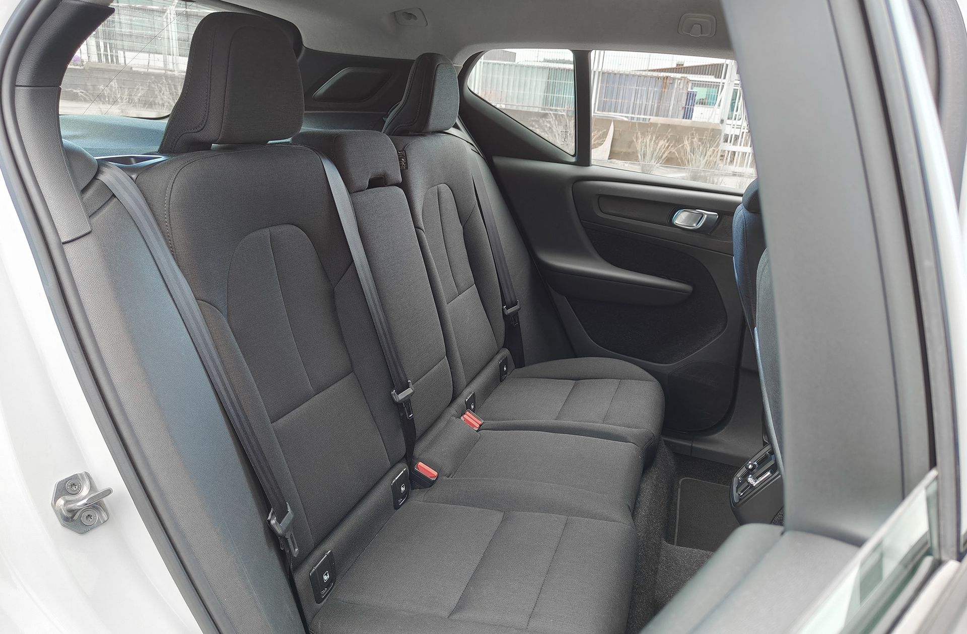Volvo XC40 D4 AWD - foto 18