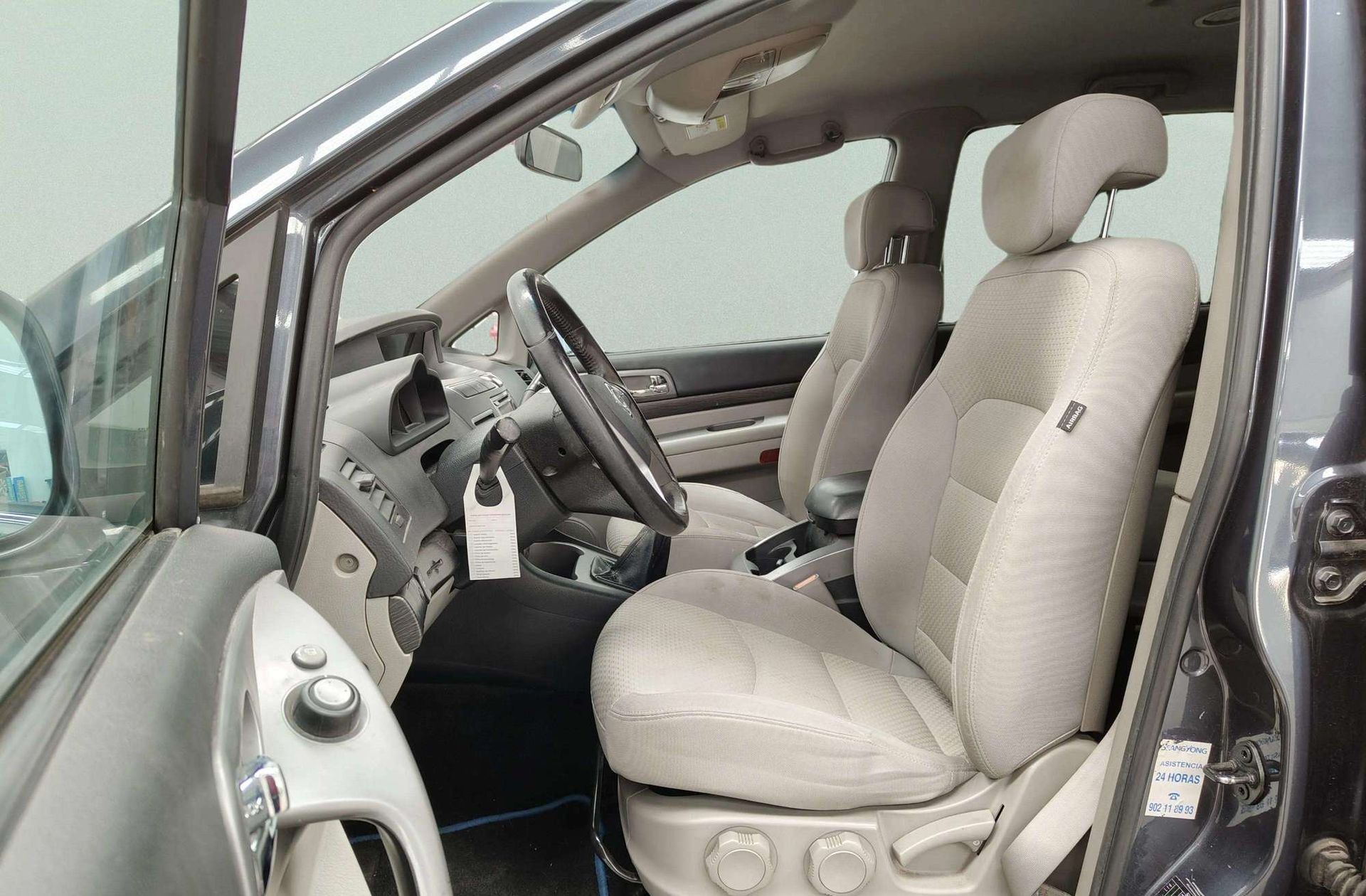 SsangYong Rodius D22T Premium 7 plazas - foto 11