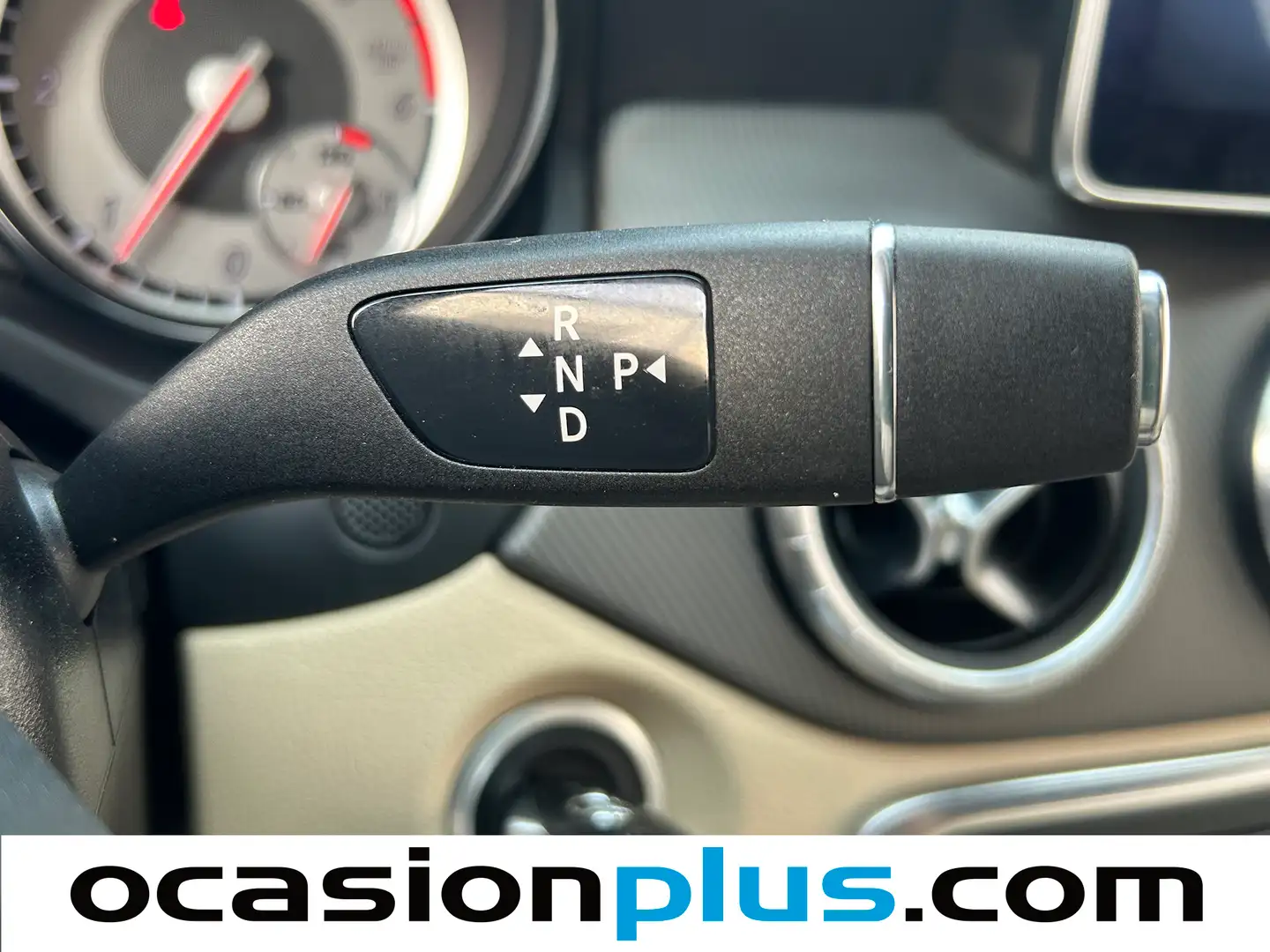 Foto Mercedes CLA Mercedes-Benz CLA Shooting Brake CLA 220 d Urban  (177 CV)