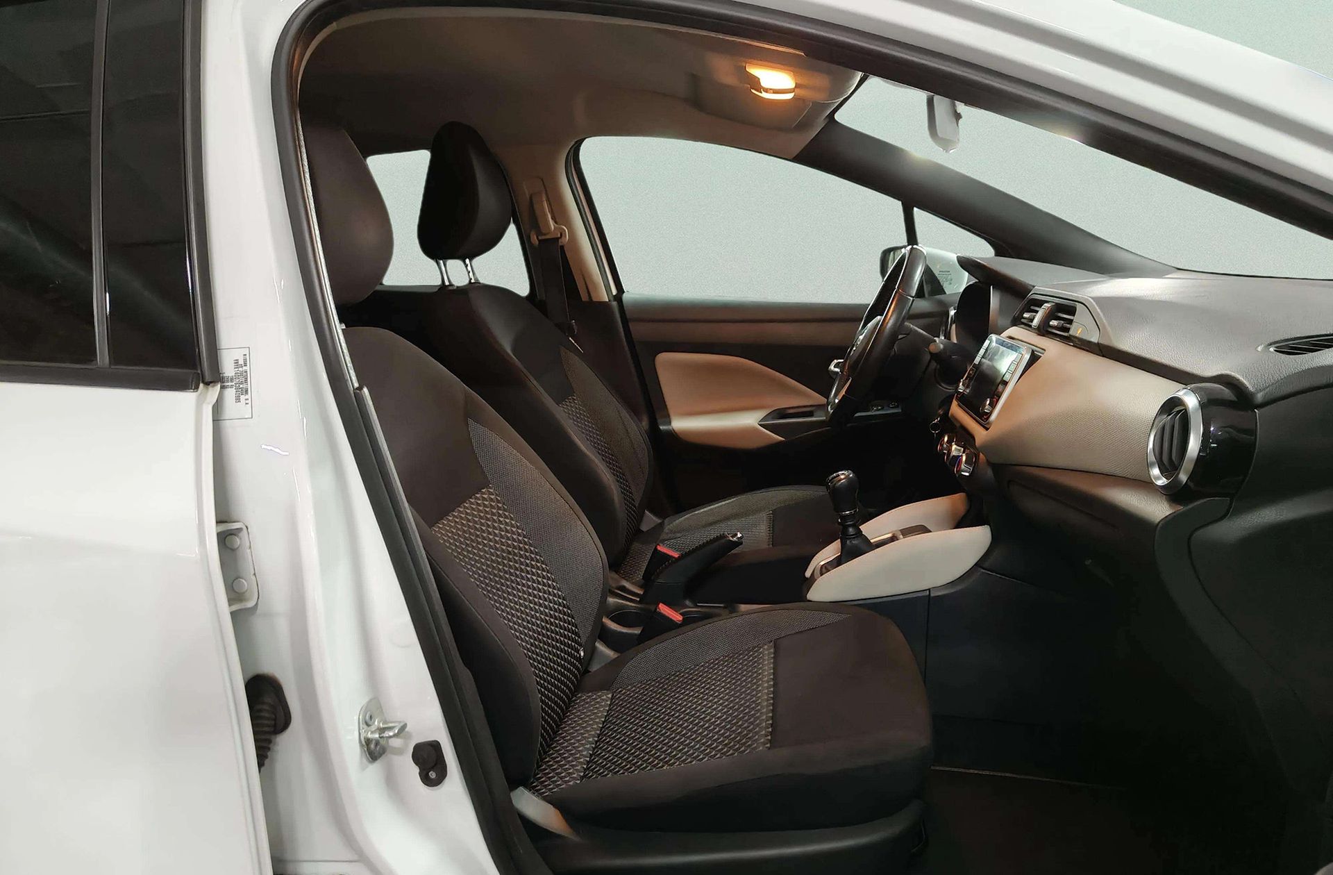 Nissan Micra 1.0 G Acenta - foto 15