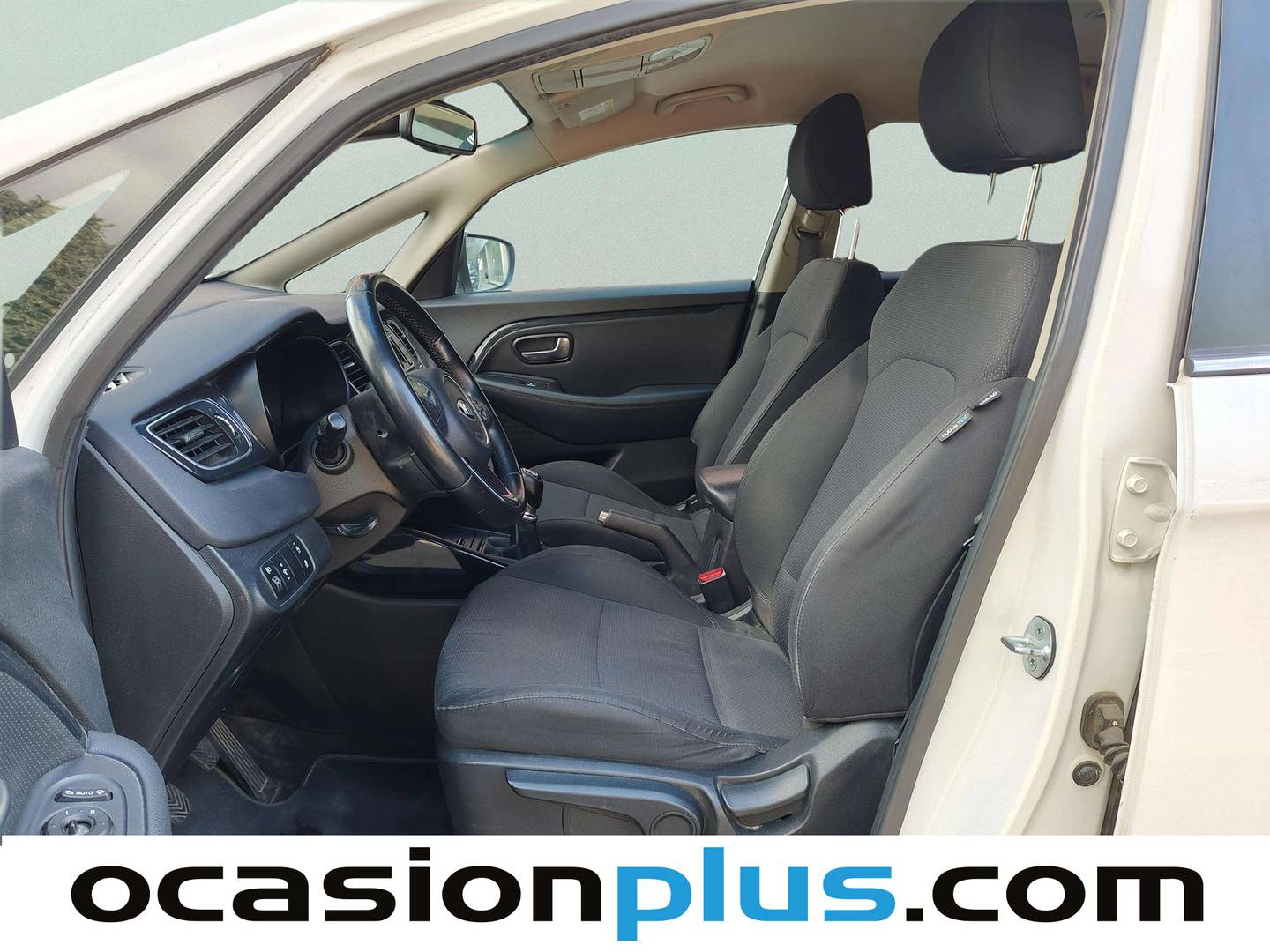 Foto asientos delanteros KIA Carens KIA Carens 1.7 CRDi VGT Eco-Dynamic Drive (115 CV)