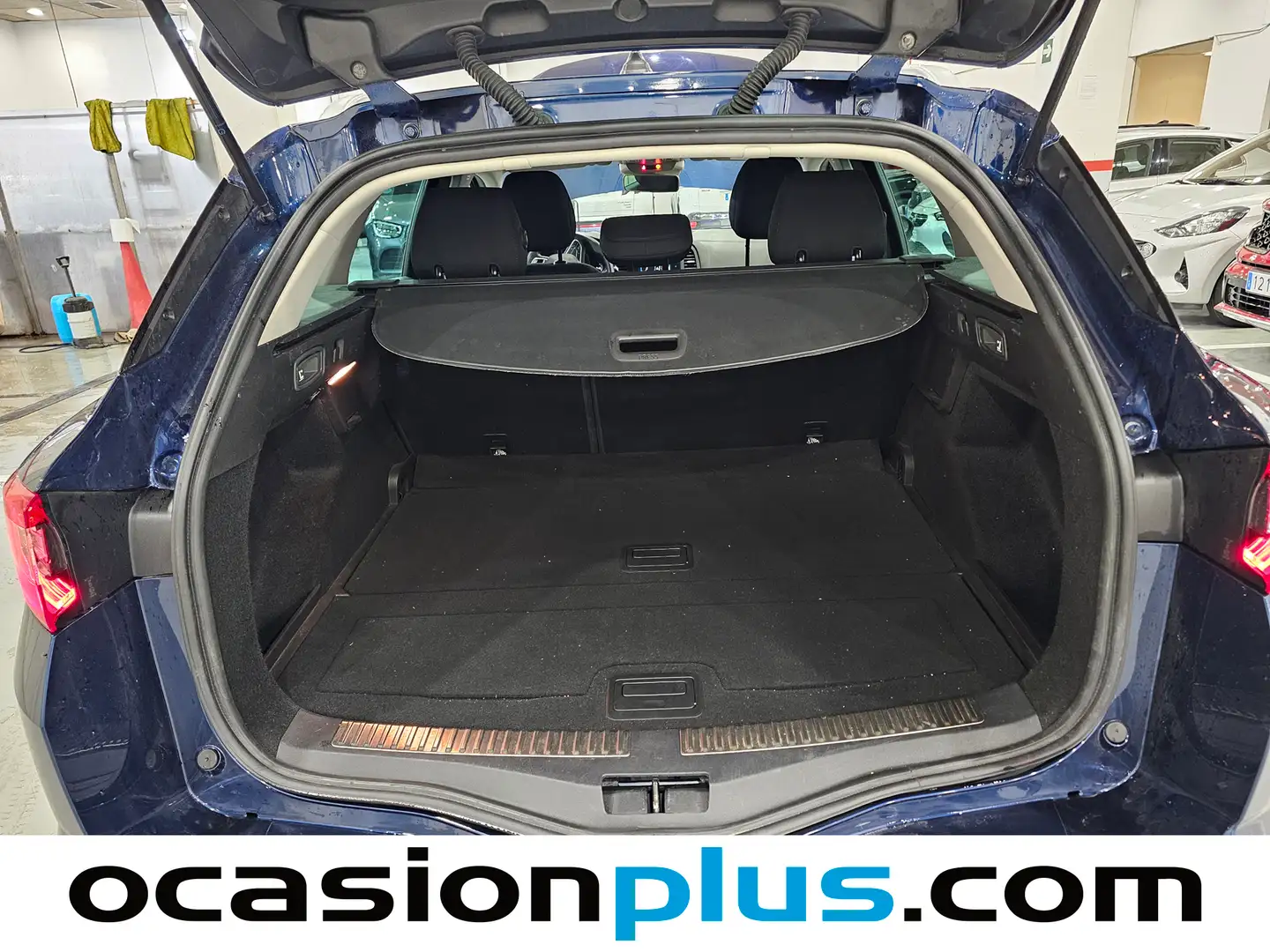 Foto Renault Mégane Renault Megane Sport Tourer Zen TCe (140 CV) GPF EDC