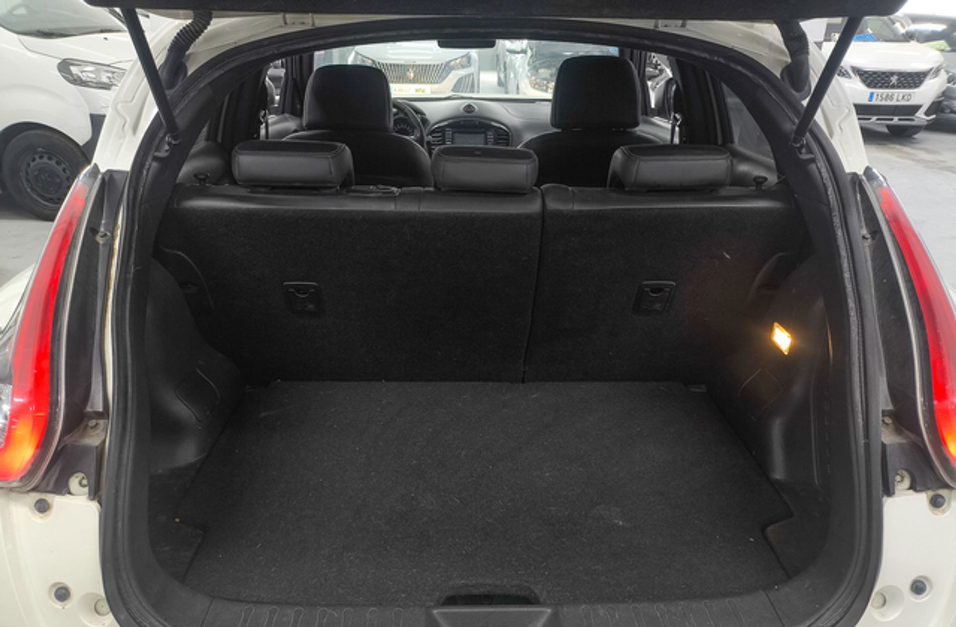 Nissan Juke 1.5 dCi Tekna Premium 4x2 - foto 16