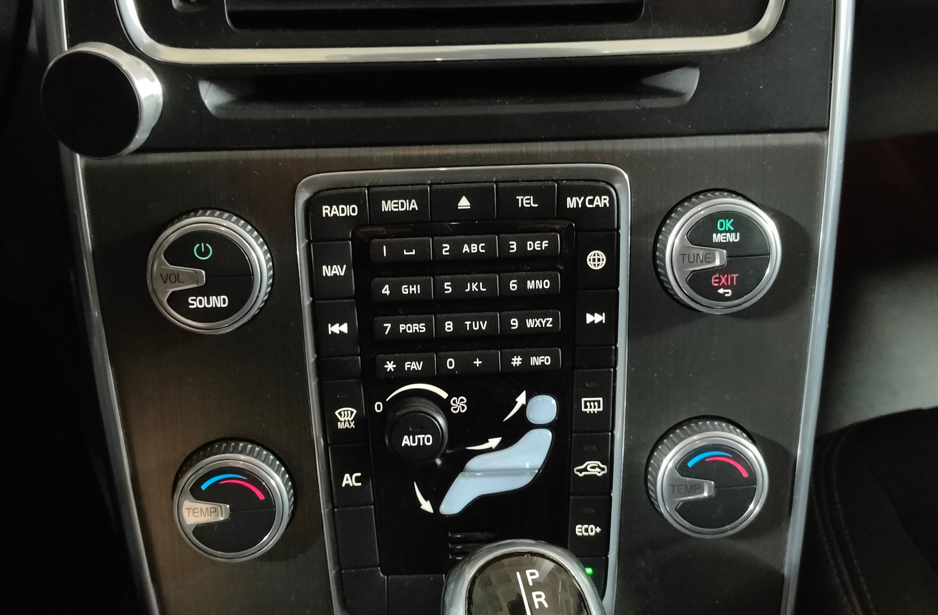 Volvo V60 D3 Momentum - foto 30