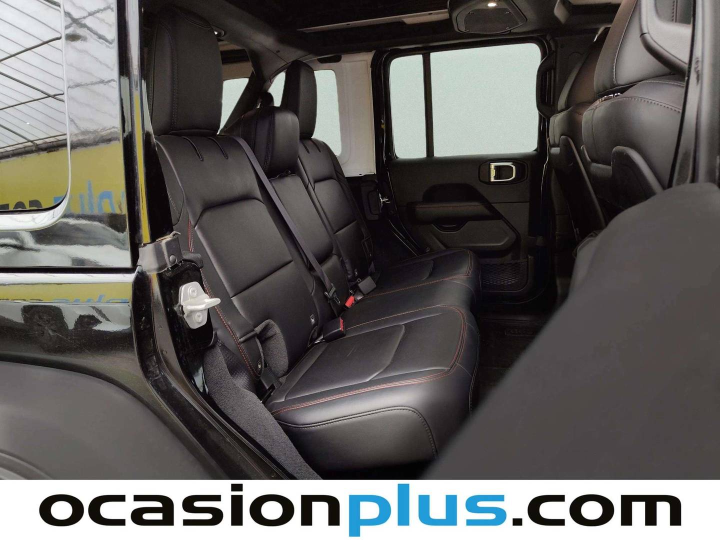 Foto asientos traseros Jeep Wrangler Jeep Wrangler 2.0T GME Rubicon 8ATX (270 CV)