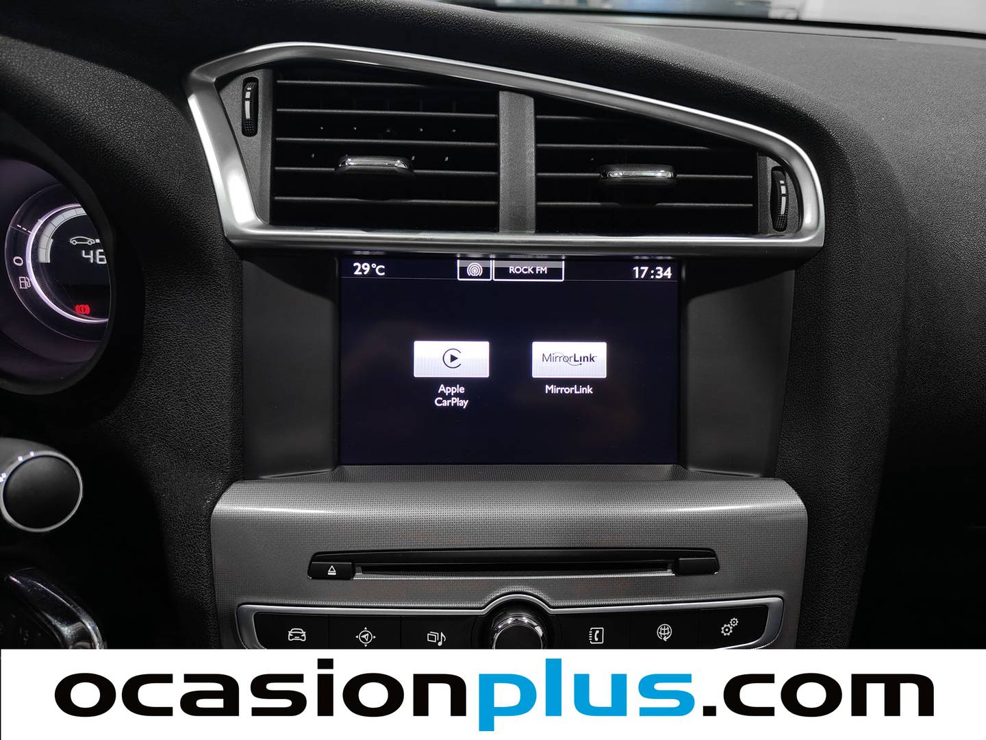 Equipamiento del Citroën C4 Citroën C4 PureTech 110 Live Edition (110 CV)