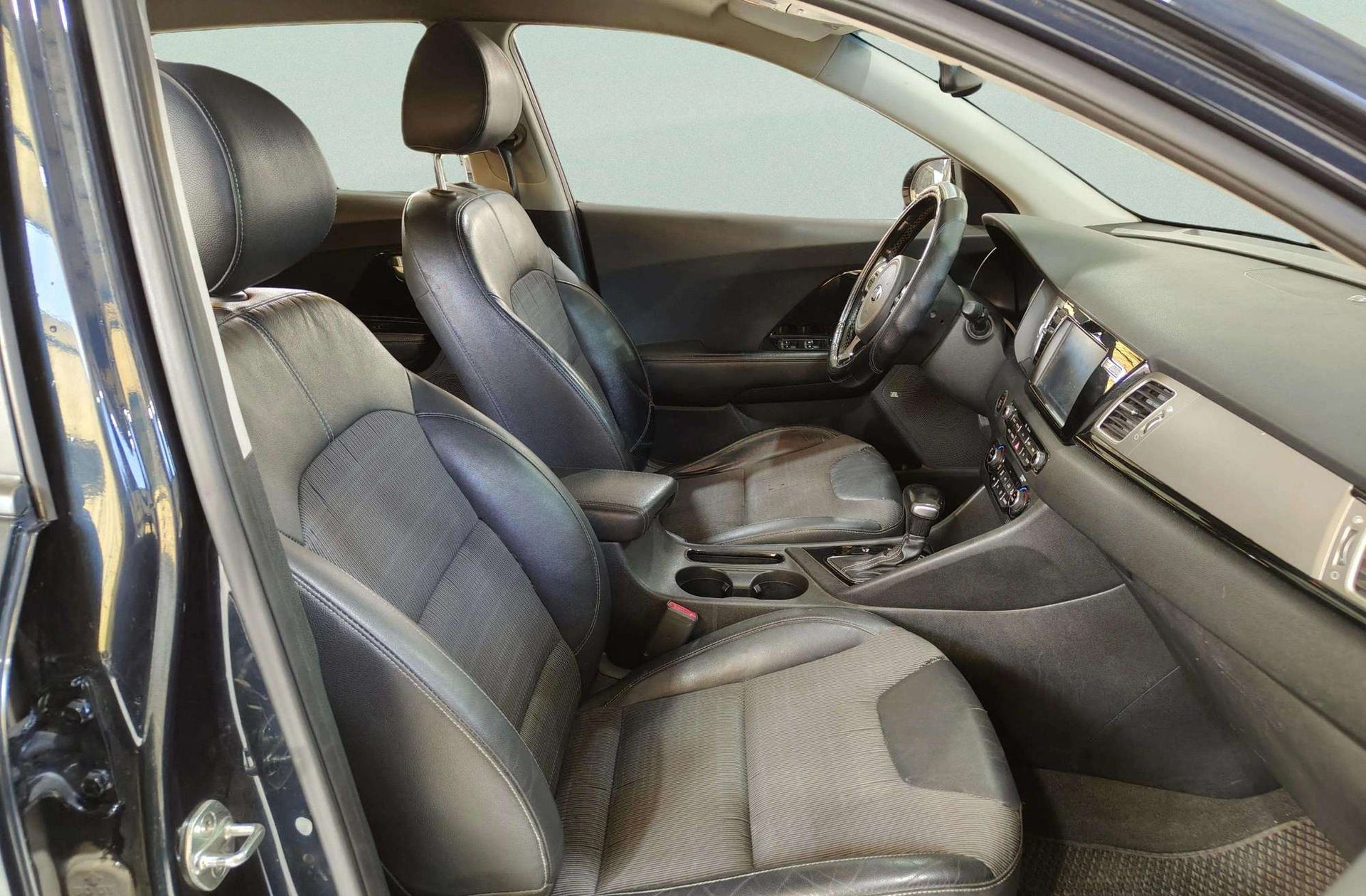 Kia Niro 1.6 GDi HEV Híbrido Drive - foto 20