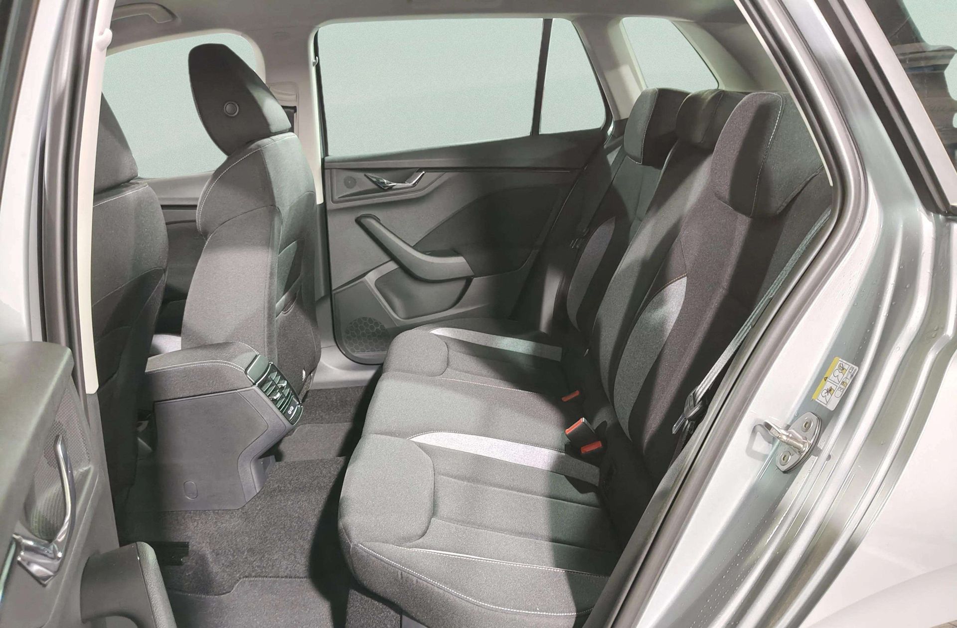 Škoda Kamiq 1.0 TSI Selection DSG - foto 14