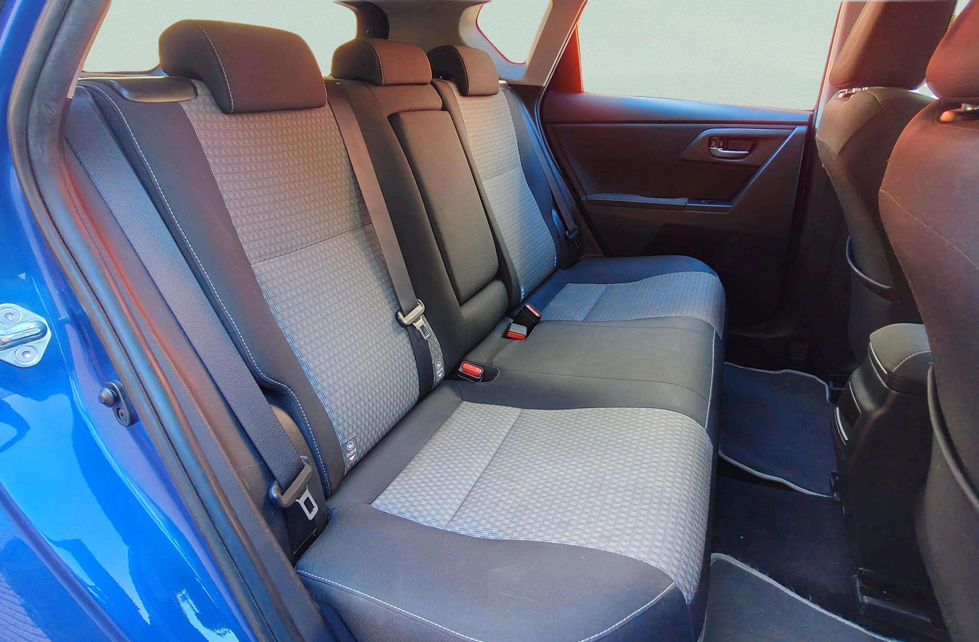 Toyota Auris 140H Hybrid Feel! - foto 14