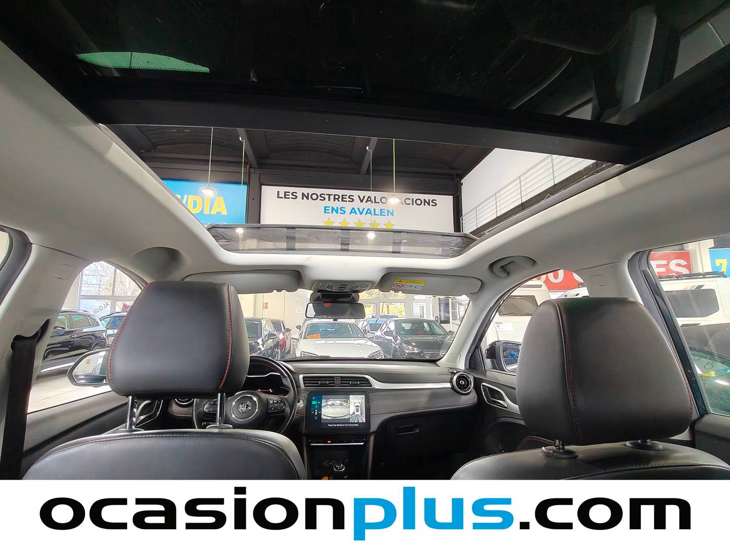 Extras y acabados del MG ZS MG ZS 1.0T Luxury (111 CV)