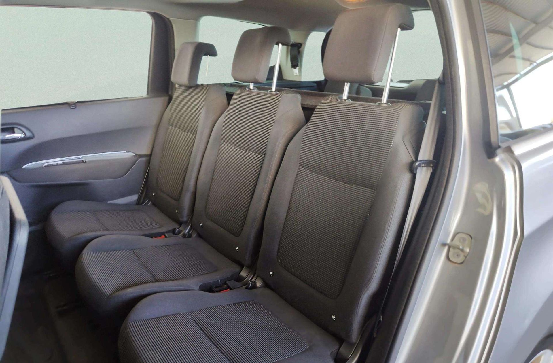 Peugeot 5008 2.0 BlueHDi Allure FAP 7 plazas - foto 12