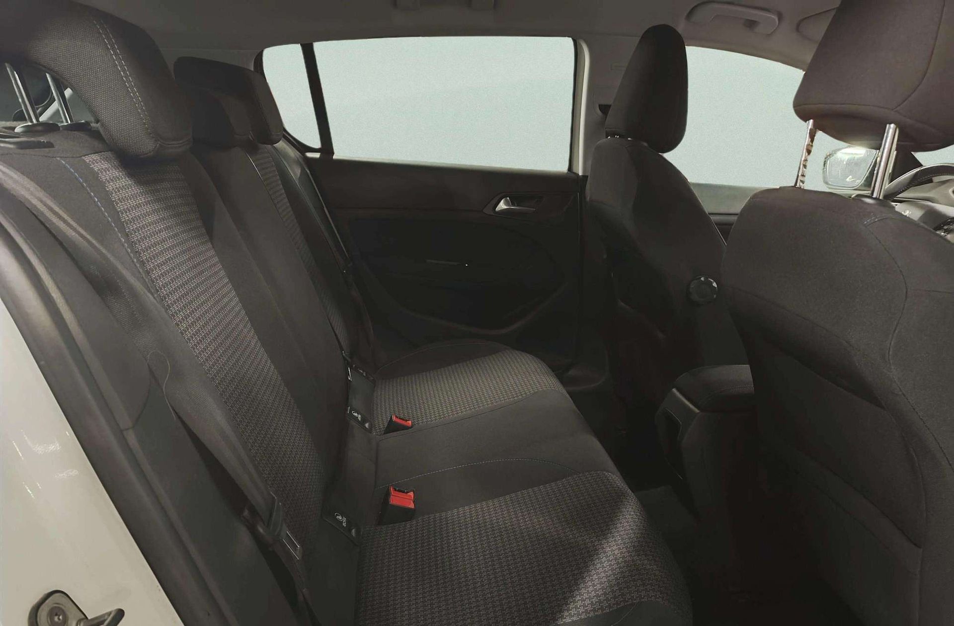 Peugeot 308 BlueHDi 130 Style - foto 18