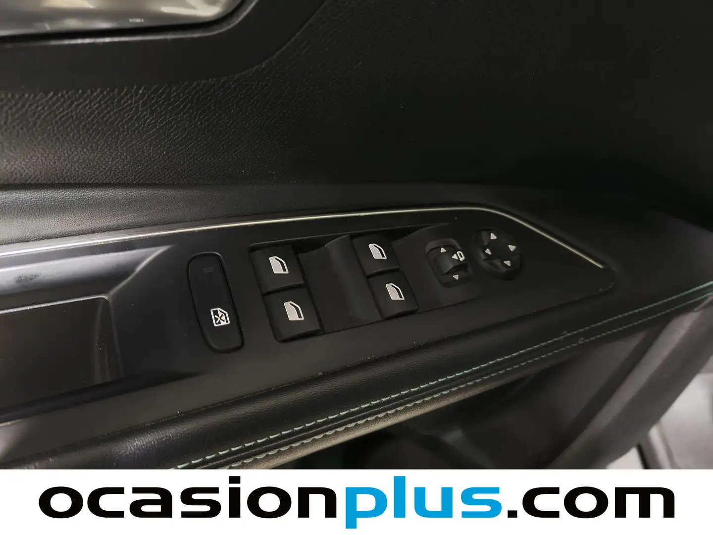 Foto Peugeot 5008 Peugeot 5008 BlueHDI 130 S&S Allure Pack EAT8 (130 CV) 7 PLAZAS