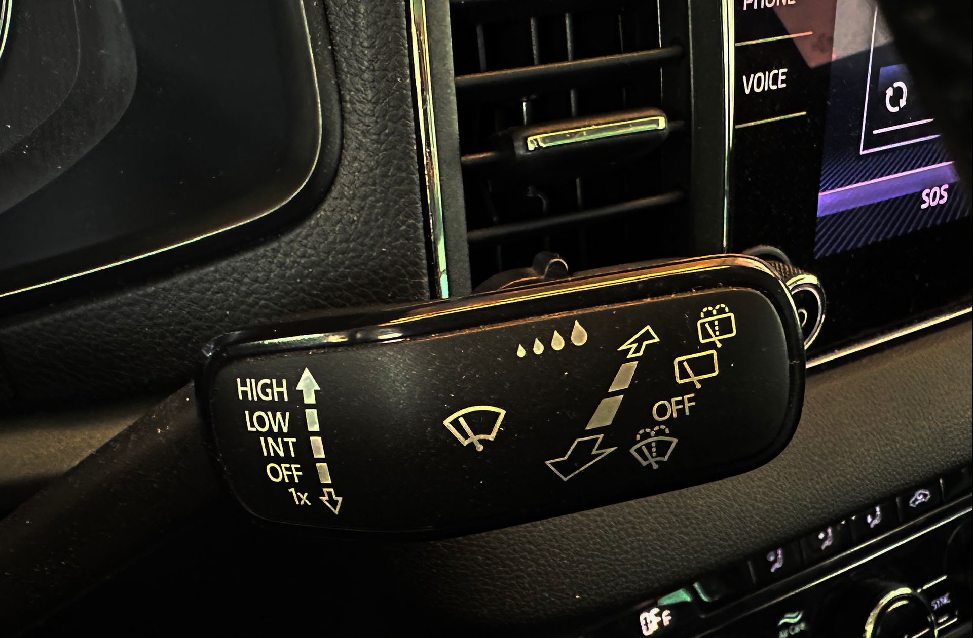 Škoda Karoq 1.6 TDI Like - foto 28