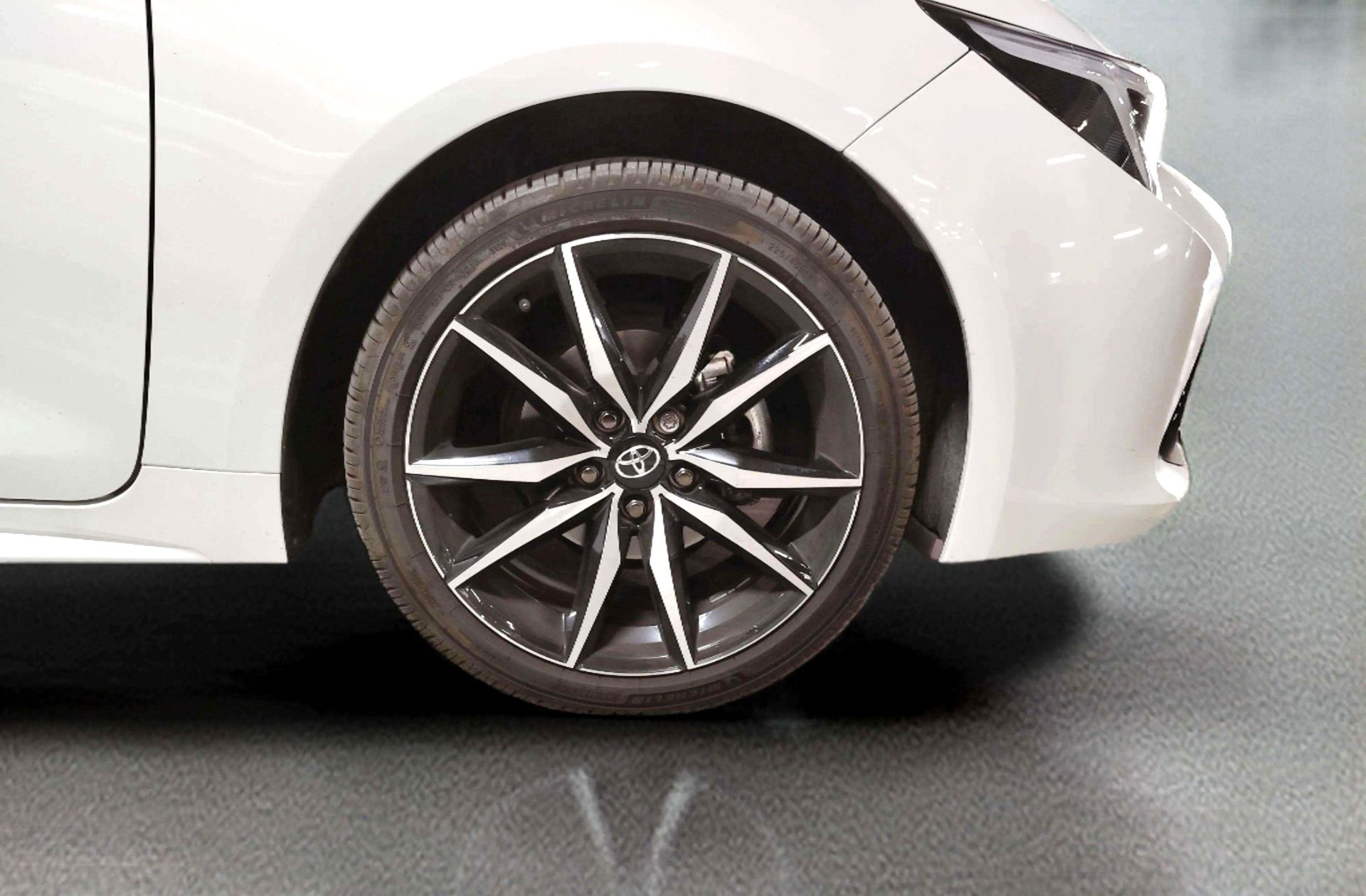 Toyota Corolla 140H GR-Sport - foto 36