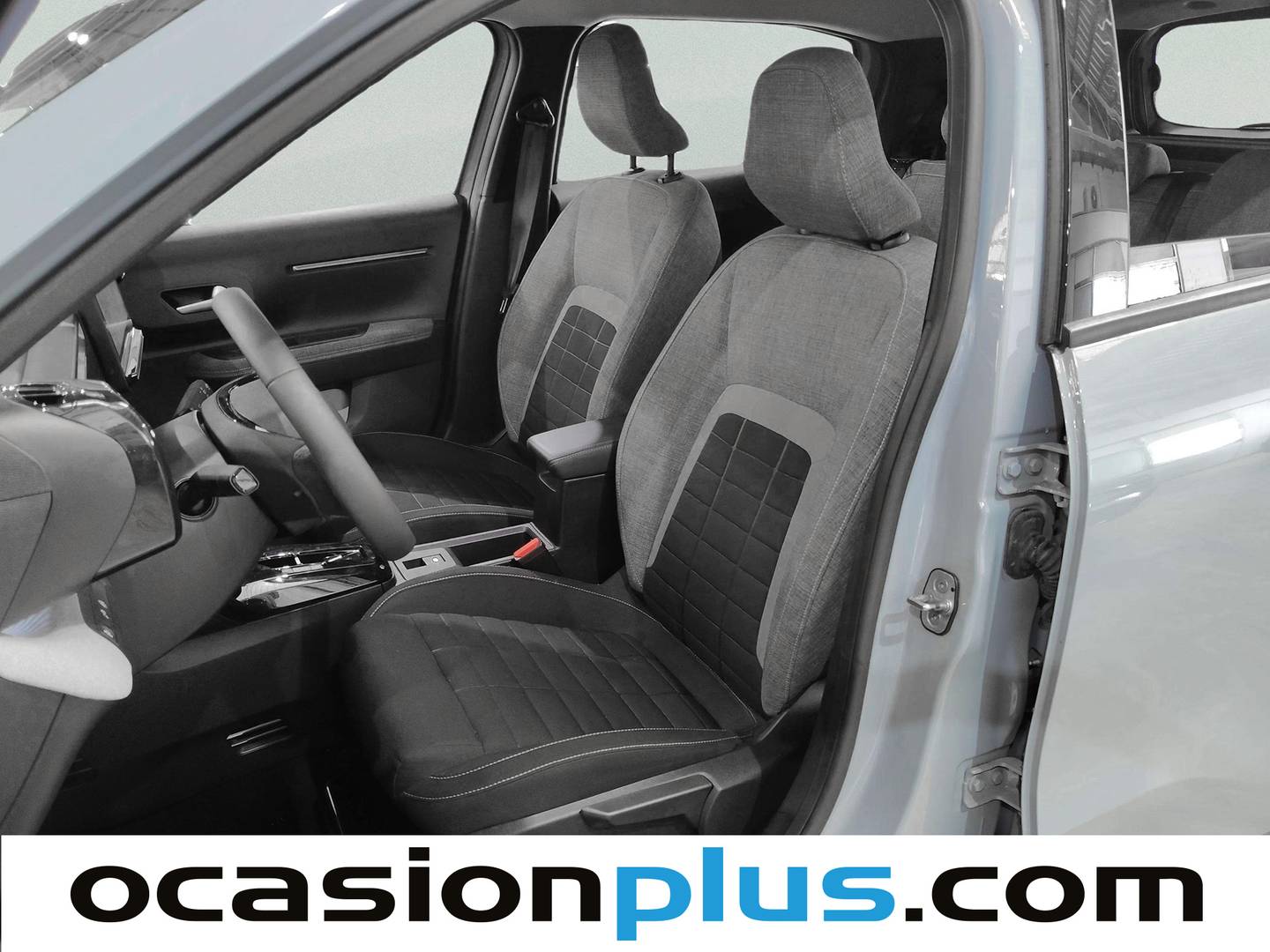 Foto asientos delanteros Citroën C3 Aircross Citroën C3 Aircross Hybrid 145 Plus e-DCS6 (145 CV)