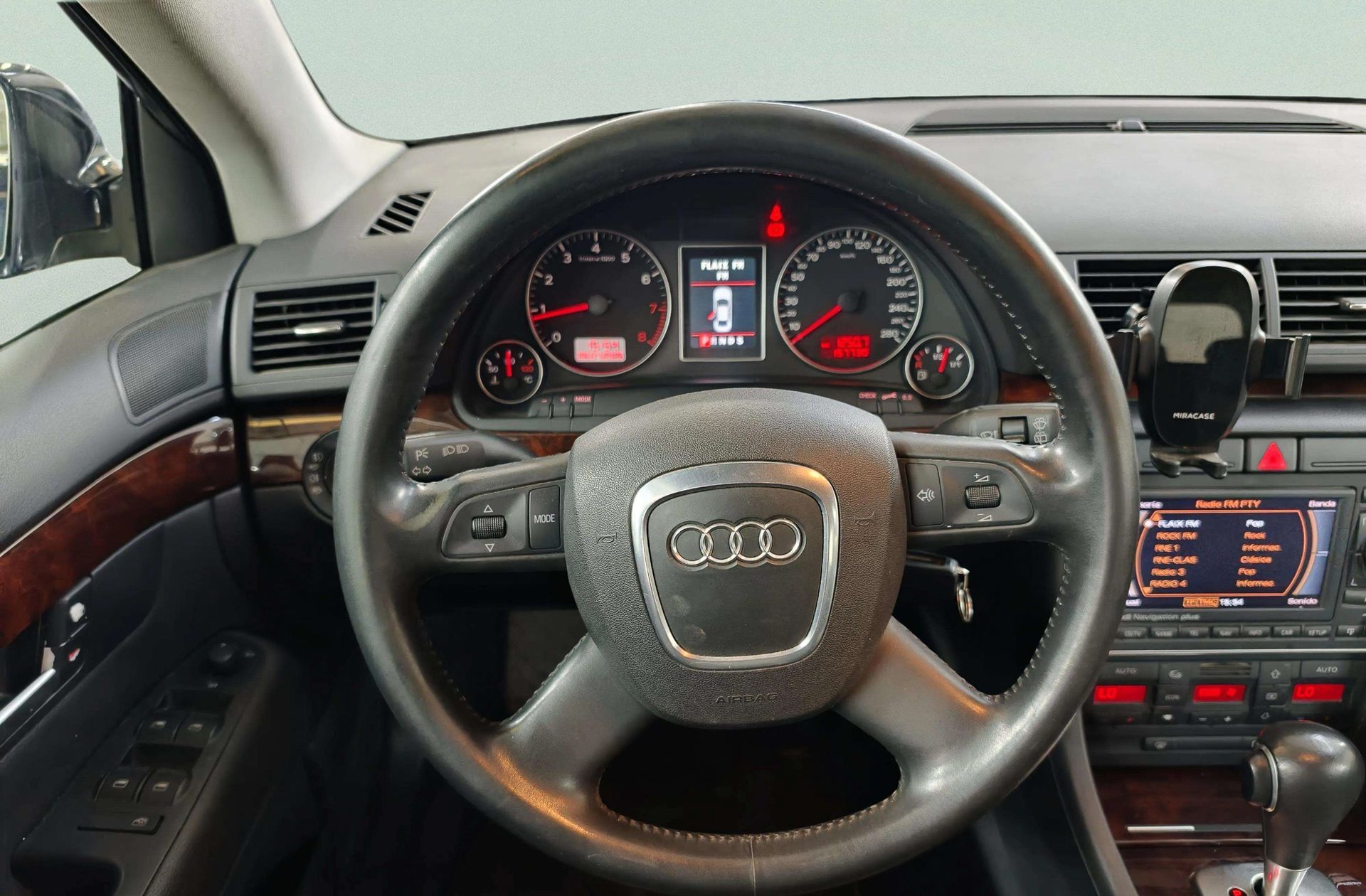Audi A4 Avant 3.2 FSI quattro Tiptronic - foto 24