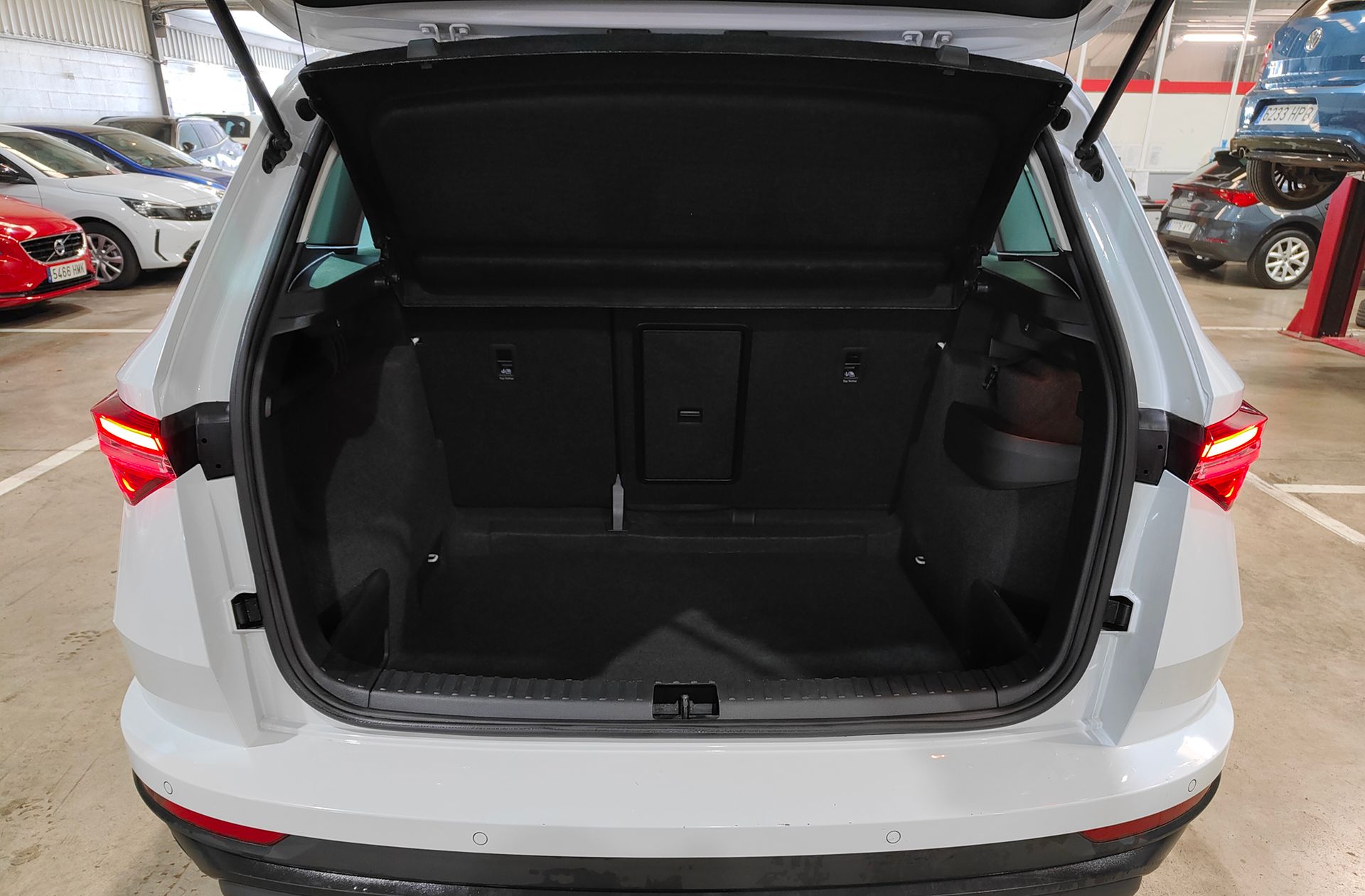 Škoda Karoq 2.0 TDI Selection - foto 14
