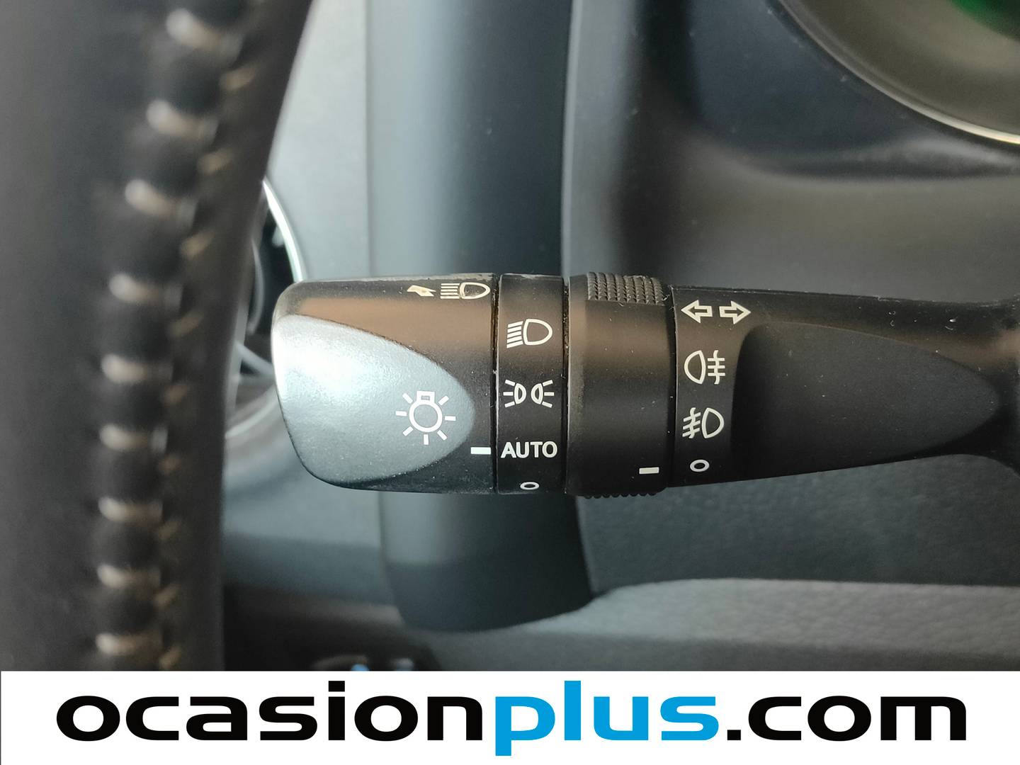Equipamiento del Toyota Auris Toyota Auris 140H Hybrid Touring Sports Feel! Edition (136 CV)