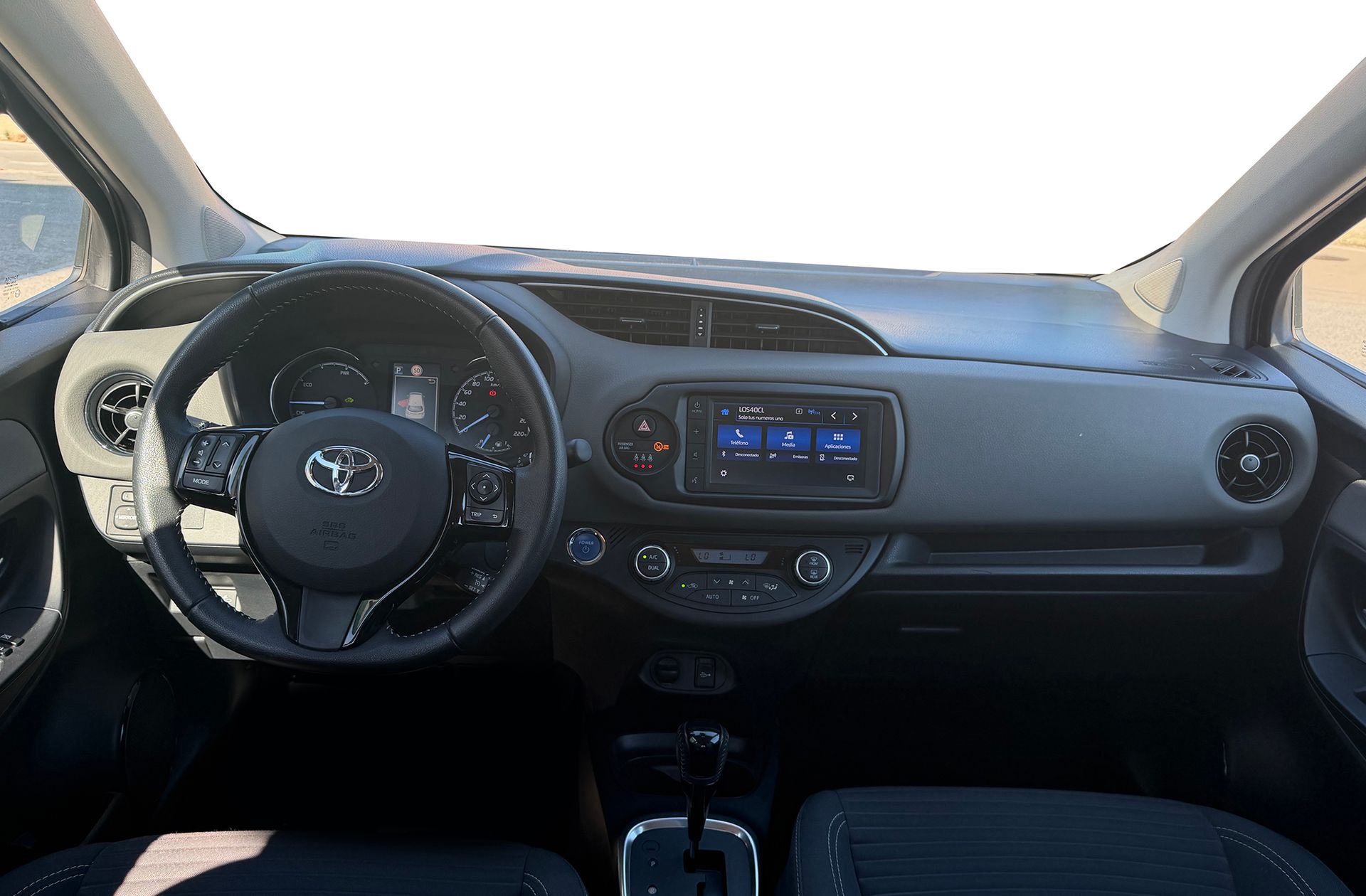 Toyota Yaris 1.5 100H Advance - foto 6