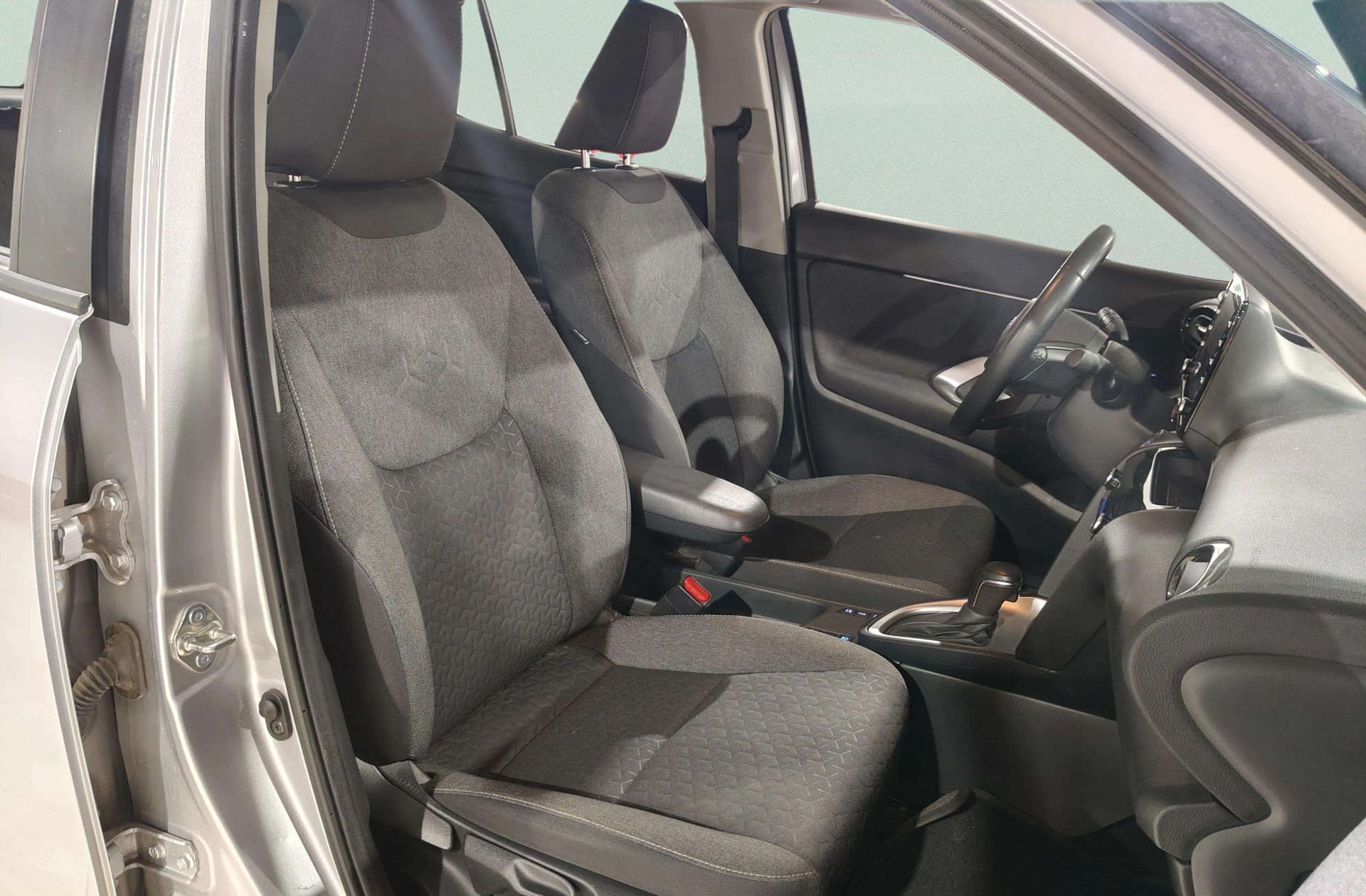 Toyota Yaris Cross 120H Business Plus - foto 15