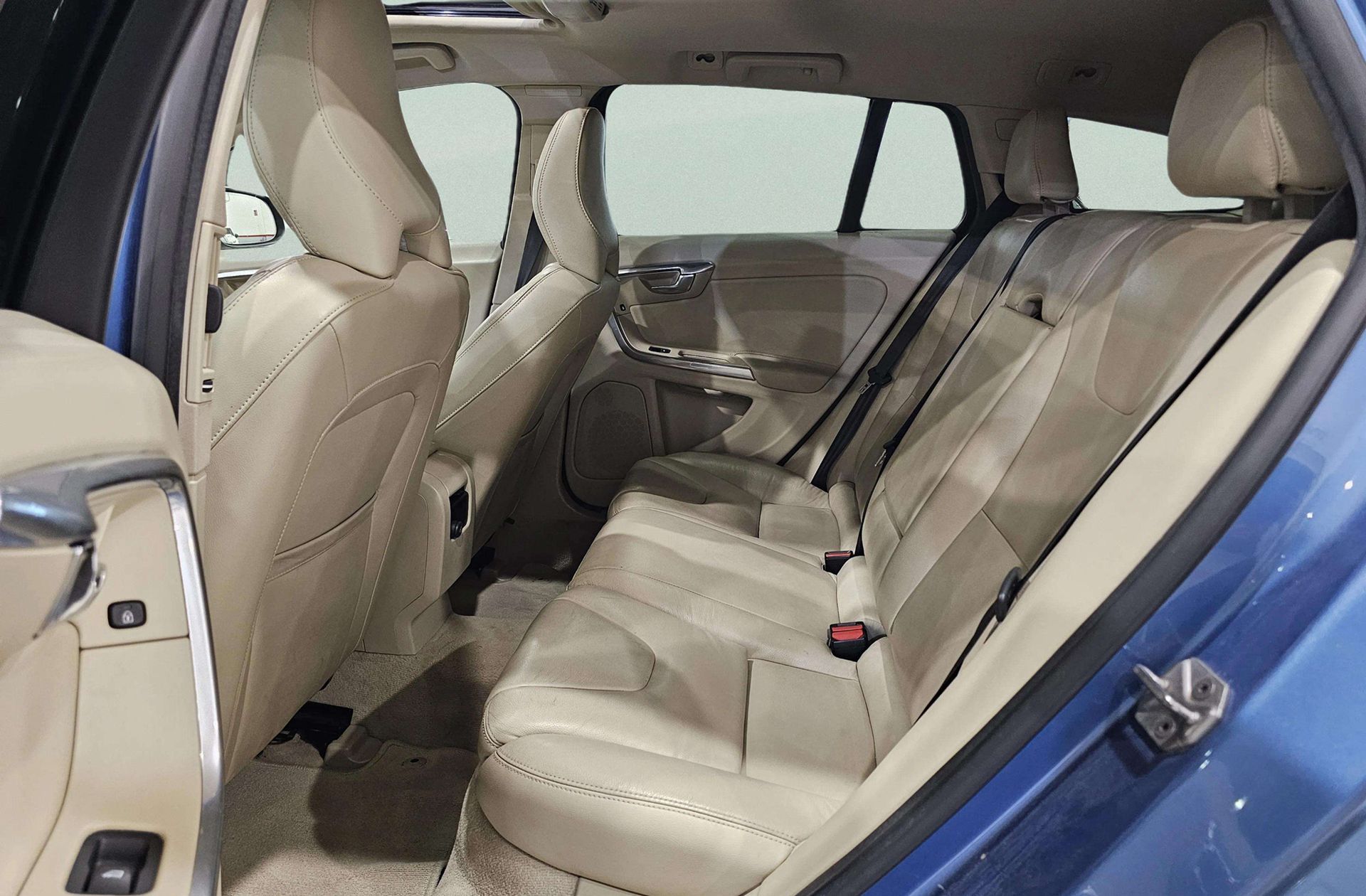 Volvo V60 D3 Summum - foto 12