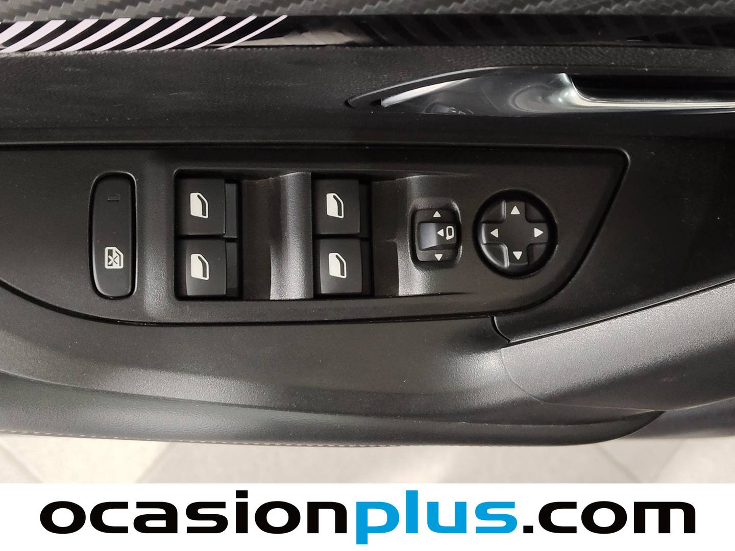 Peugeot 2008 Peugeot 2008 Allure Hybrid eDCS6 (145 CV) 2025