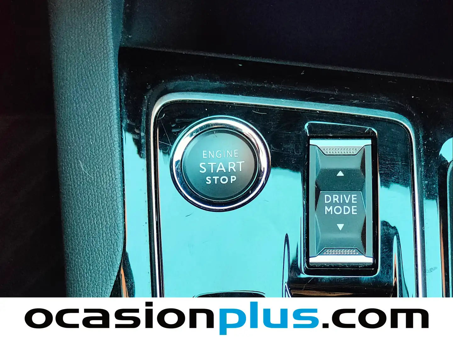 Foto Peugeot 3008 Hybrid Peugeot 3008 Hybrid 300 Allure Pack e-EAT8 (300 CV)