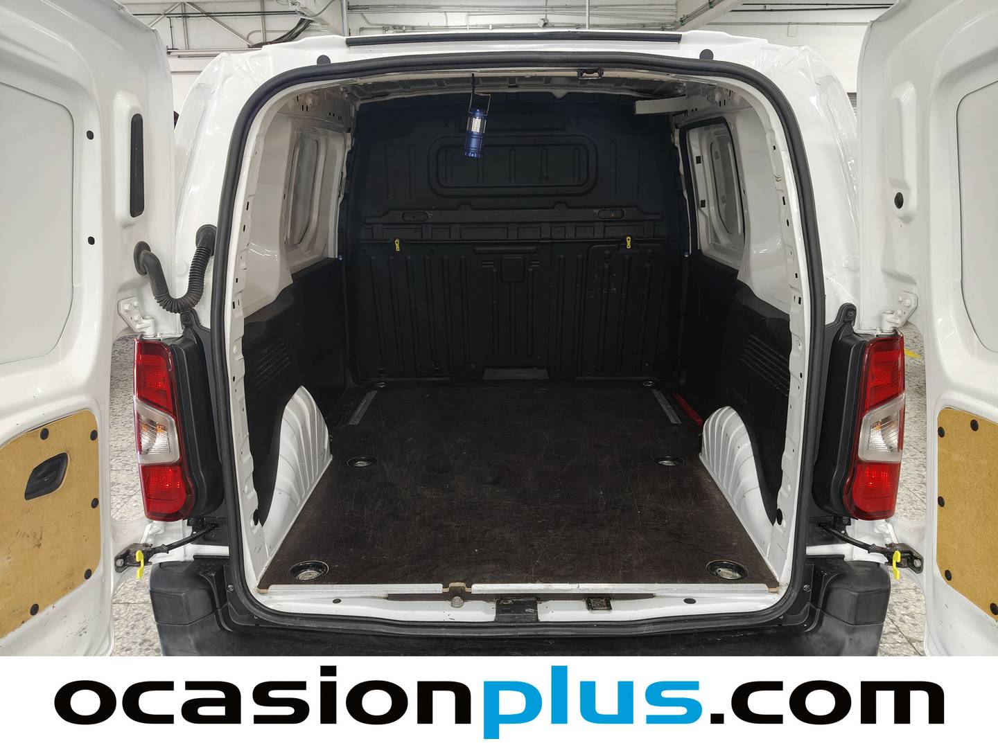 Foto asientos traseros Opel Combo Opel Combo Cargo 1.6 TD S&S Select L H1 650k (100 CV)