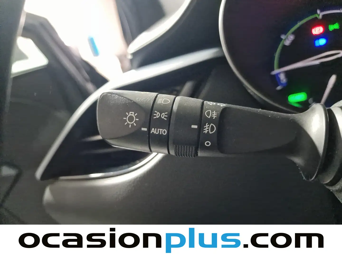 Foto Toyota C-HR Toyota C-HR 1.8 125H Advance (122 CV)