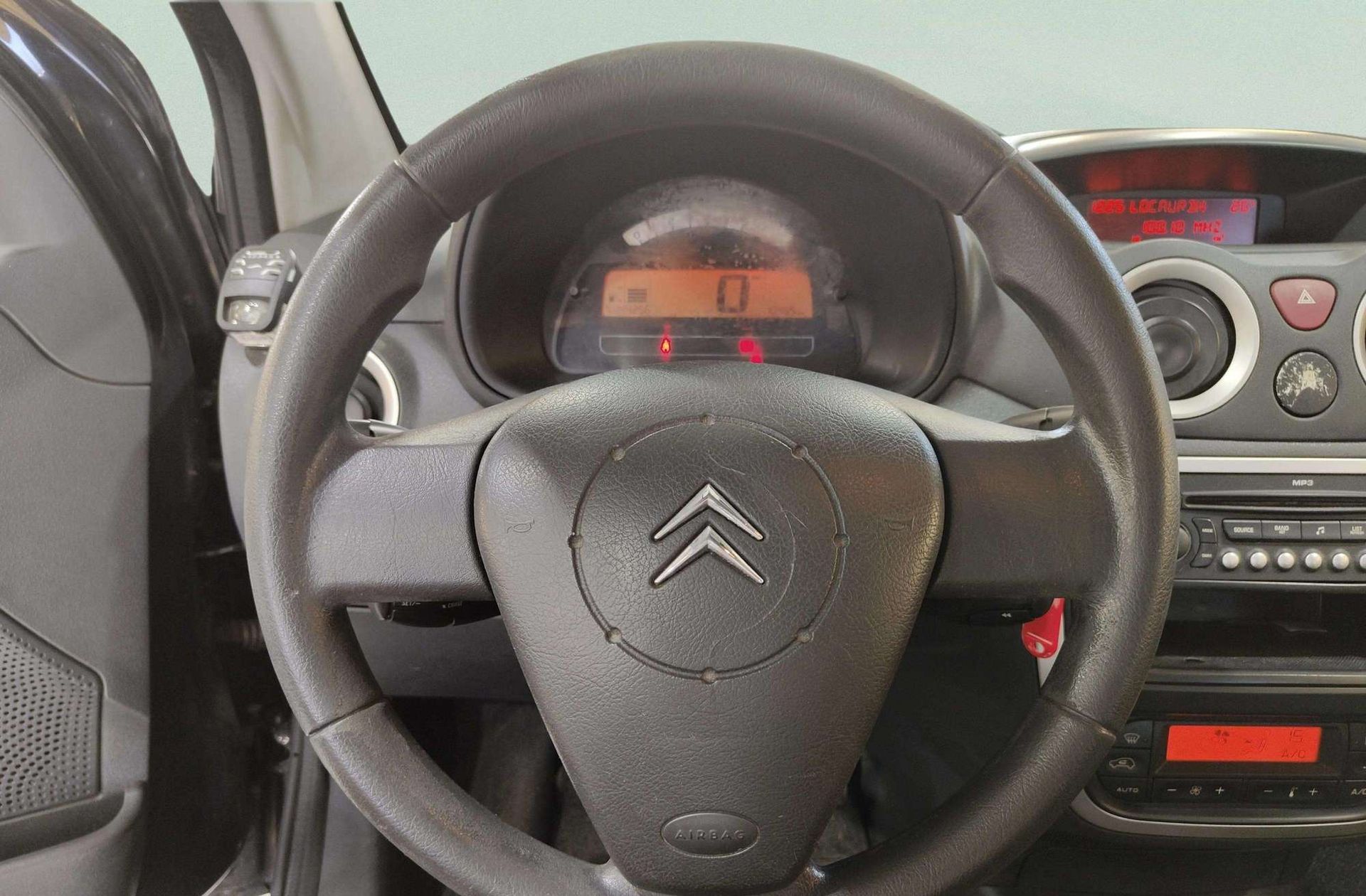 Citroën C2 1.4i Audace - foto 17