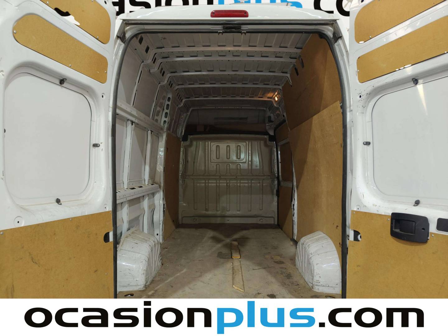 Foto asientos traseros Citroën Jumper Citroen Jumper Furgon BlueHDi 140 35 L3H3 (140 CV)