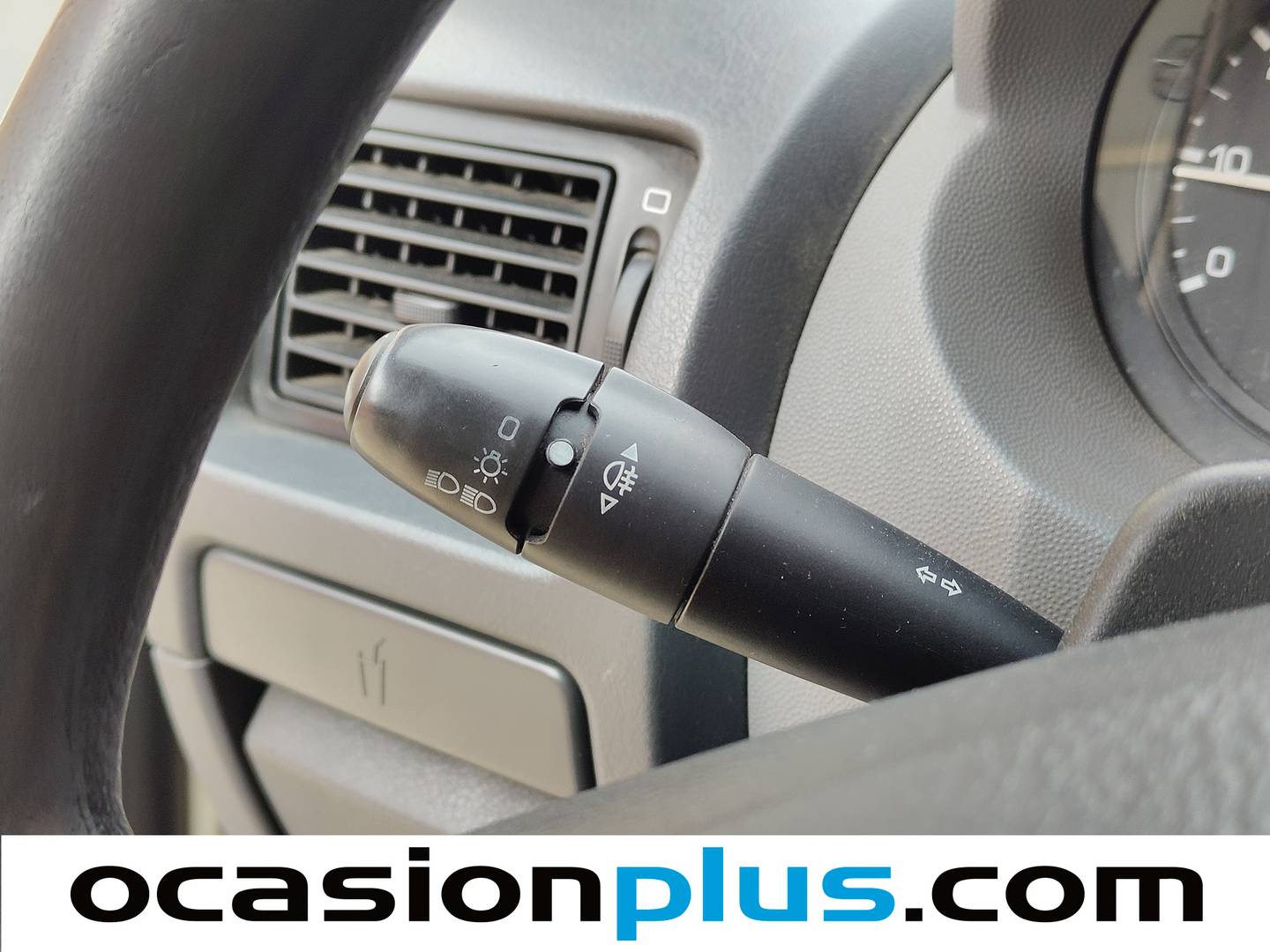 Extras y acabados del Peugeot Expert Peugeot Expert Combi 1.6 HDi L1 (90 CV) 6 Plazas