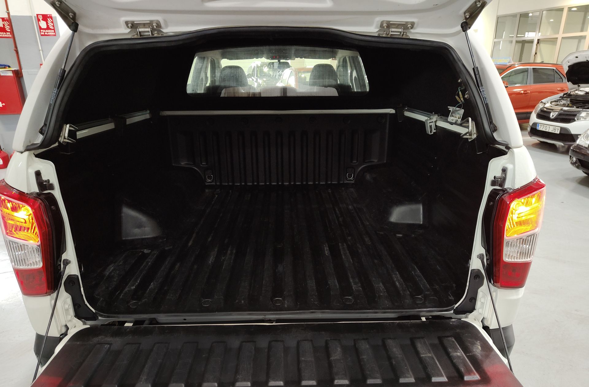 SsangYong Musso Sports D22DTR Pro 4x4 - foto 14