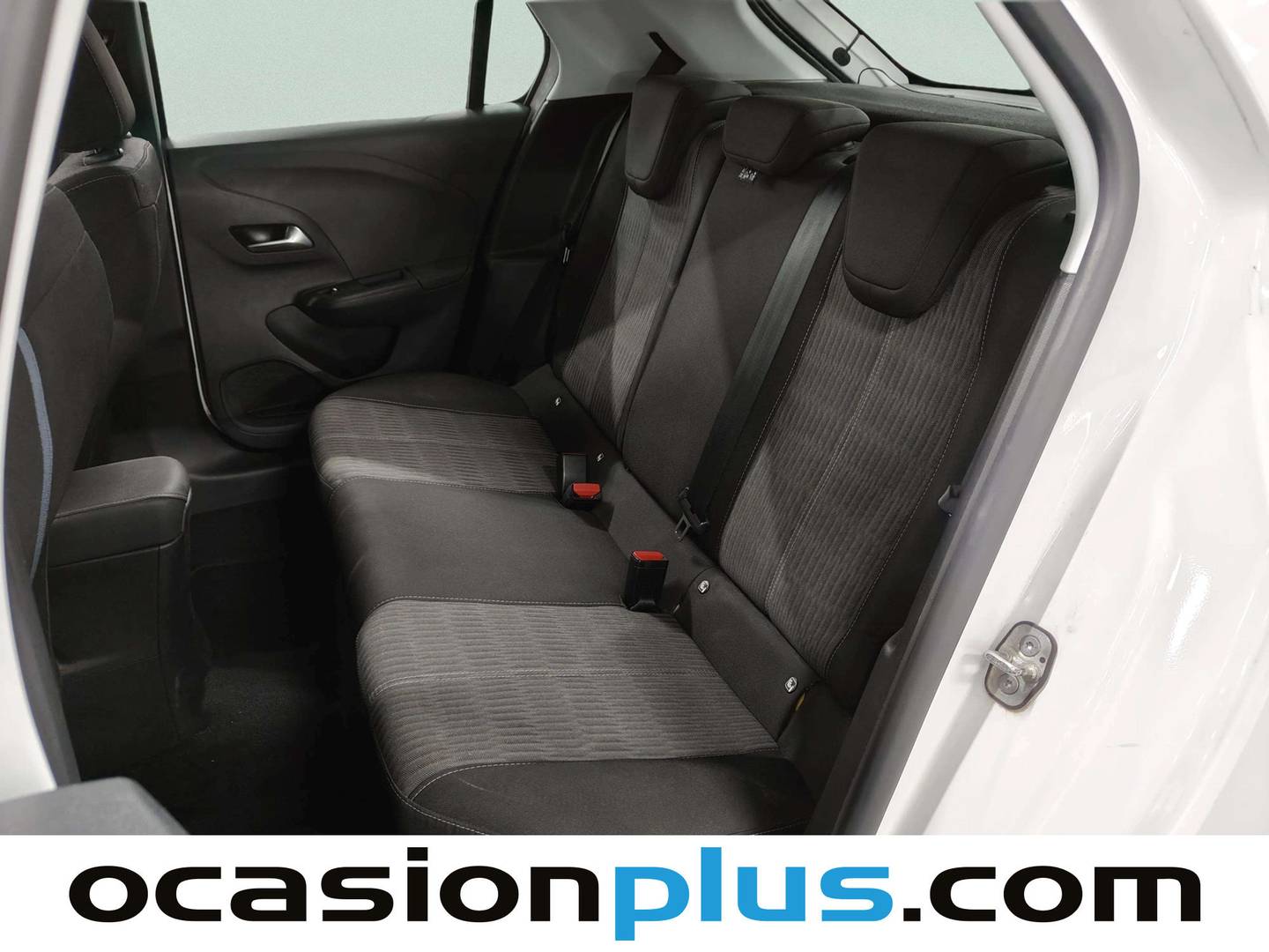 Foto asientos traseros Opel Corsa Opel Corsa 1.2 XEL S&S Edition (75 CV)