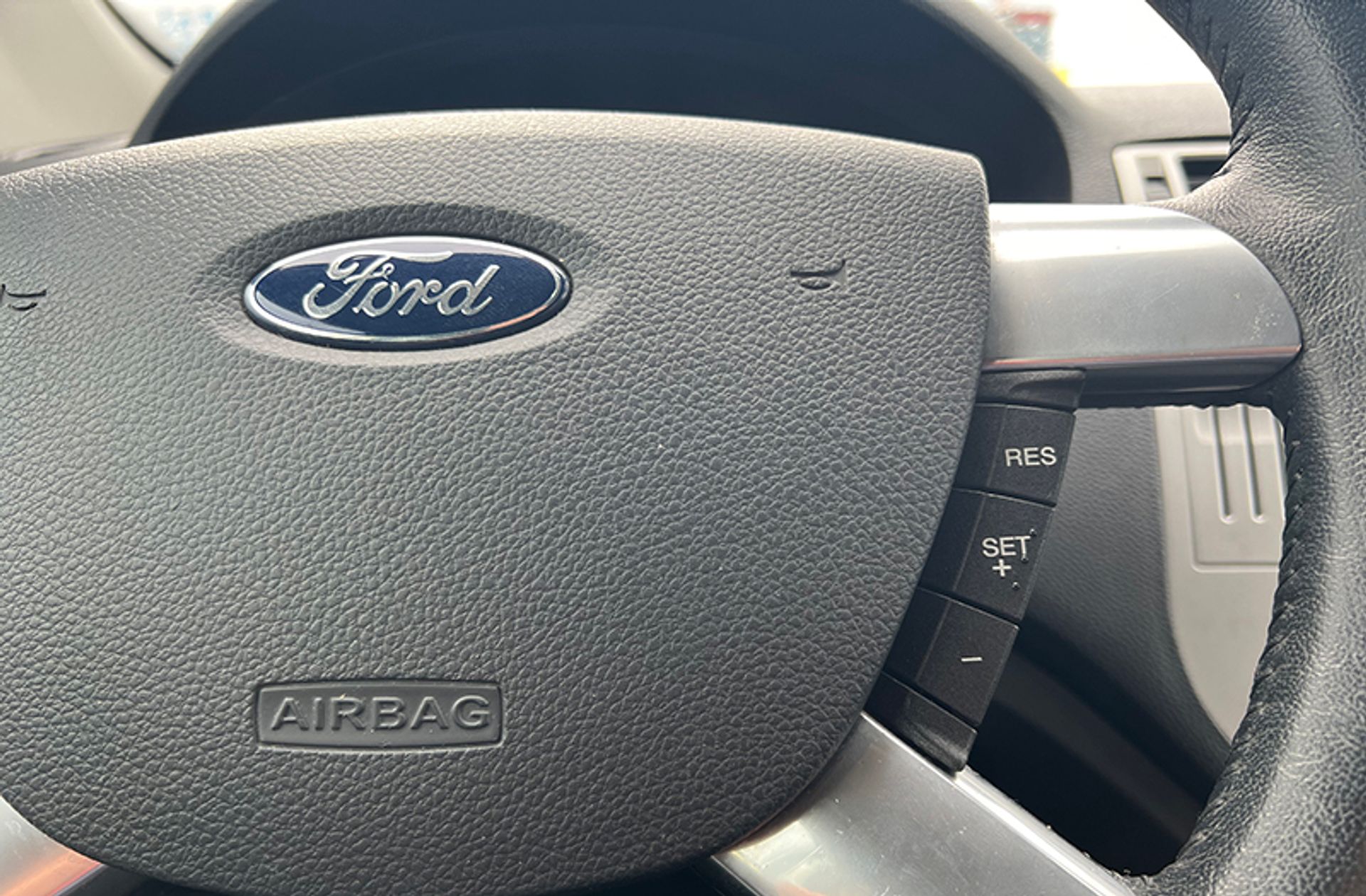 Ford Kuga 2.0 TDCi Trend 4x2 - foto 24