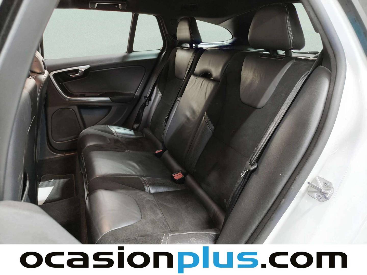 Foto asientos traseros Volvo V60 Volvo V60 D3 R-Design Momentum Auto (150 CV)