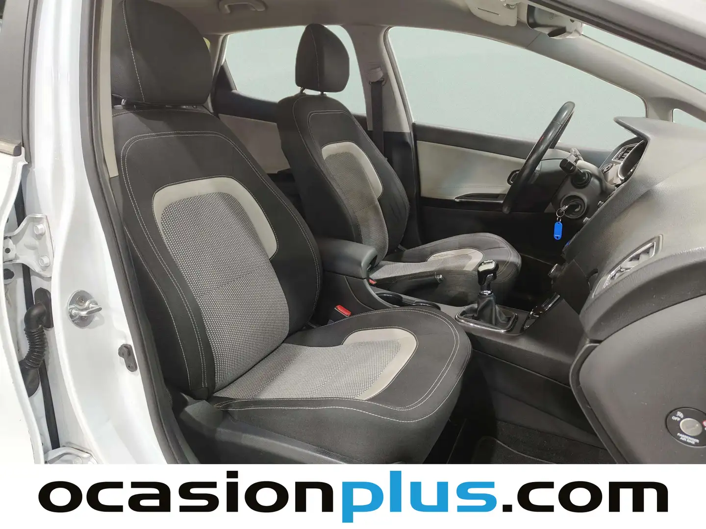 Foto KIA Ceed Kia Ceed 1.6 CRDi VGT x-Tech16 Eco-Dynamics (136 CV)