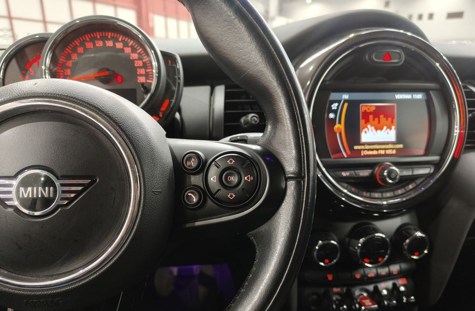 MINI Cooper One D - foto 25