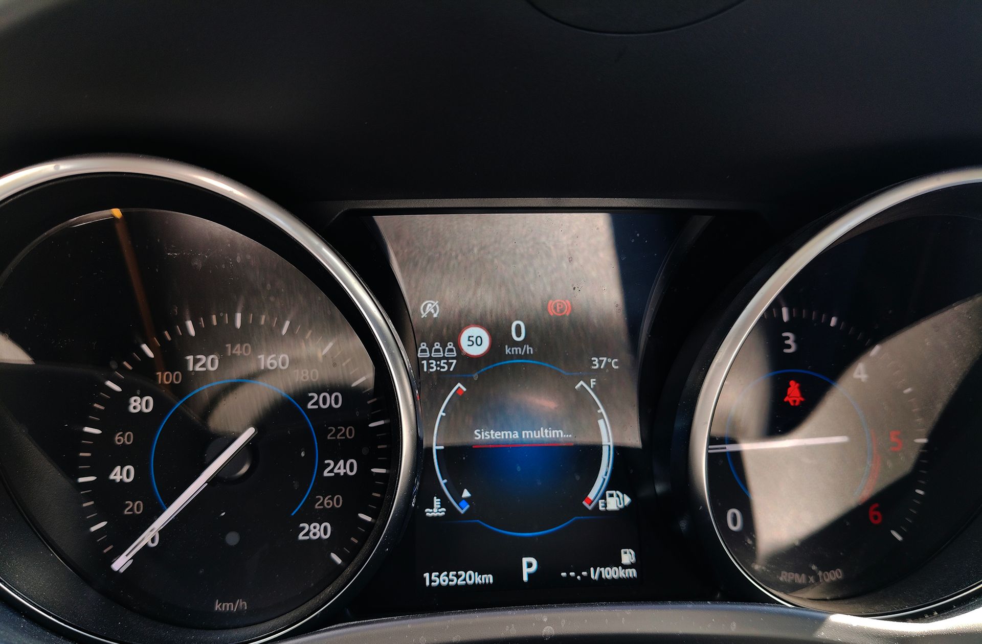 Jaguar F-Pace 2.0L i4D Prestige AWD - foto 25
