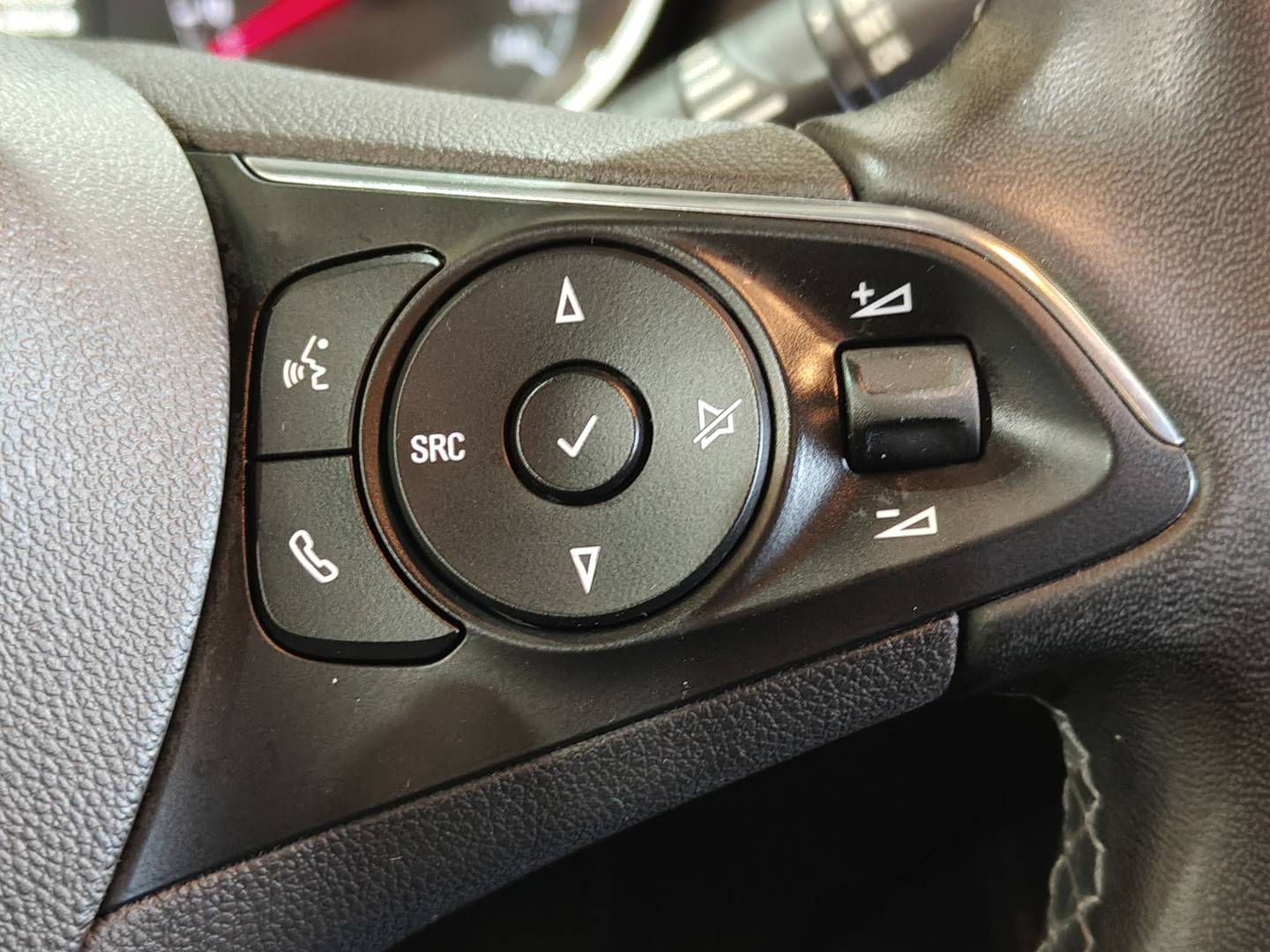 Foto Opel Grandland X Opel Grandland X 1.6 CDTi Excellence (120 CV)