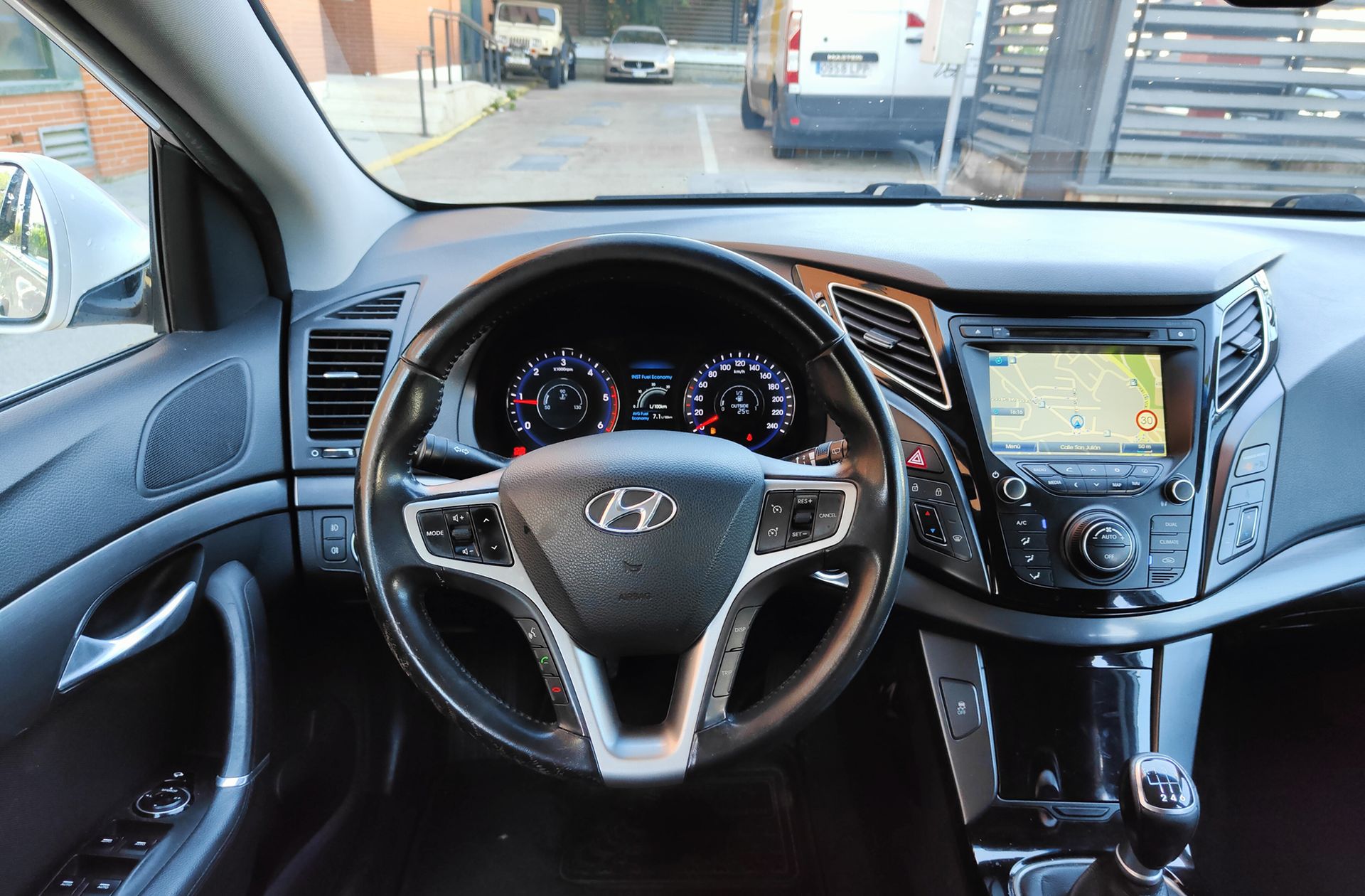 Hyundai i40 CW 1.7 CRDi BlueDrive Tecno - foto 21