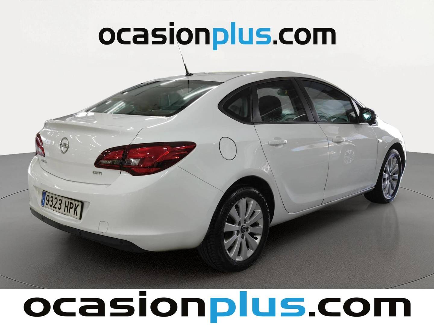 Foto trasera Opel Astra Opel Astra 1.7 CDTi Selective (110 CV) derecha